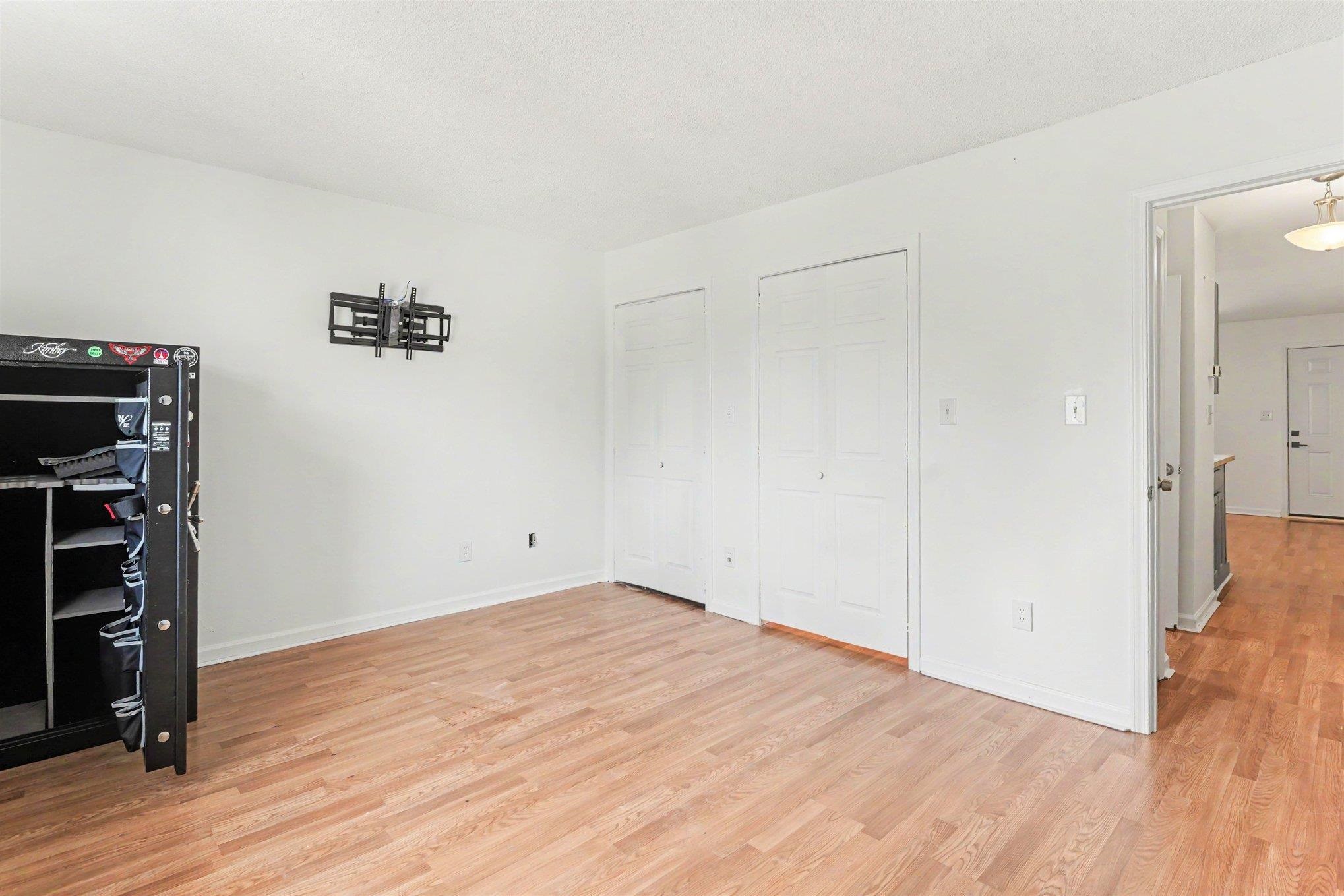 603 Wagon Wheel Rd. Property Photo 10