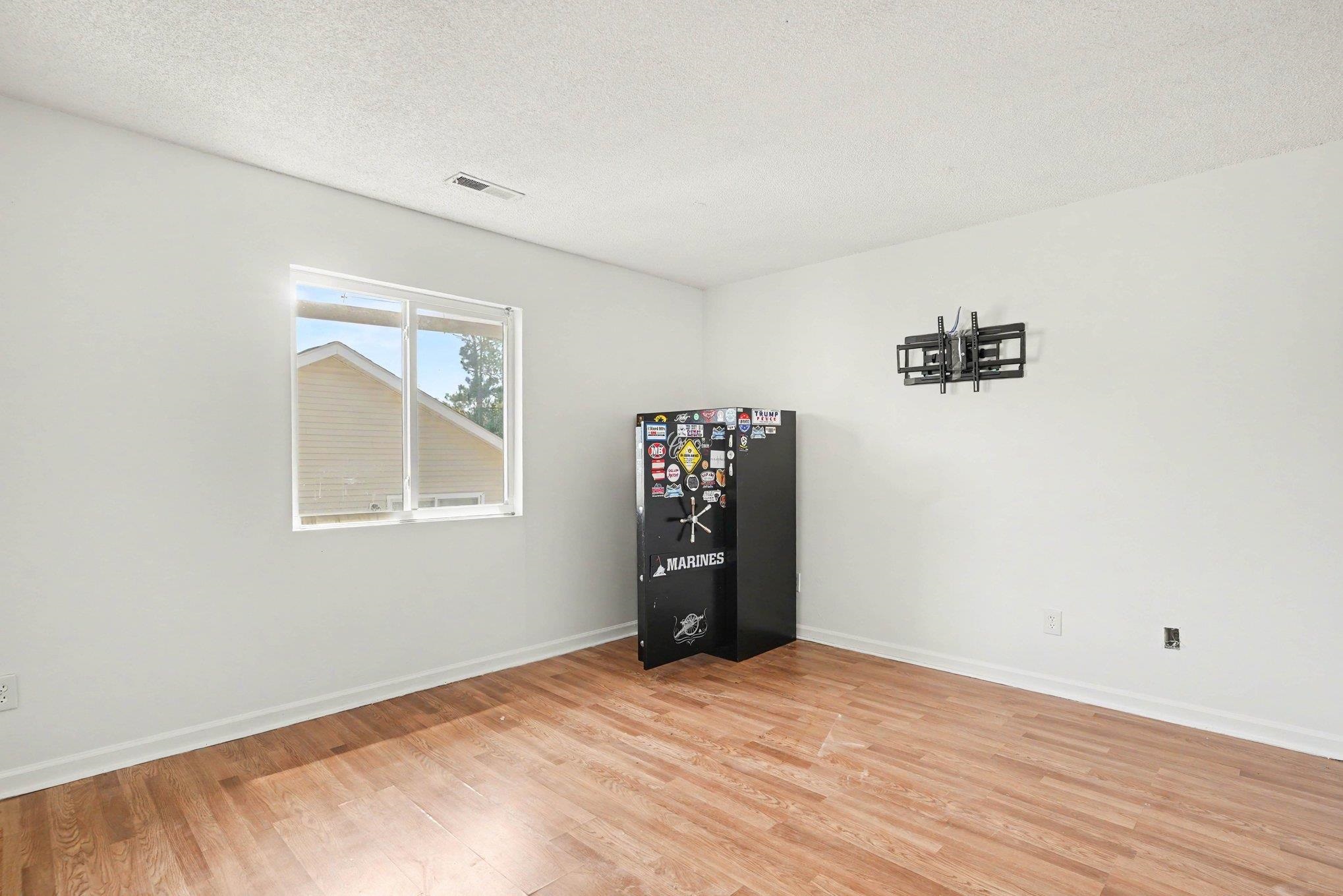 603 Wagon Wheel Rd. Property Photo 12