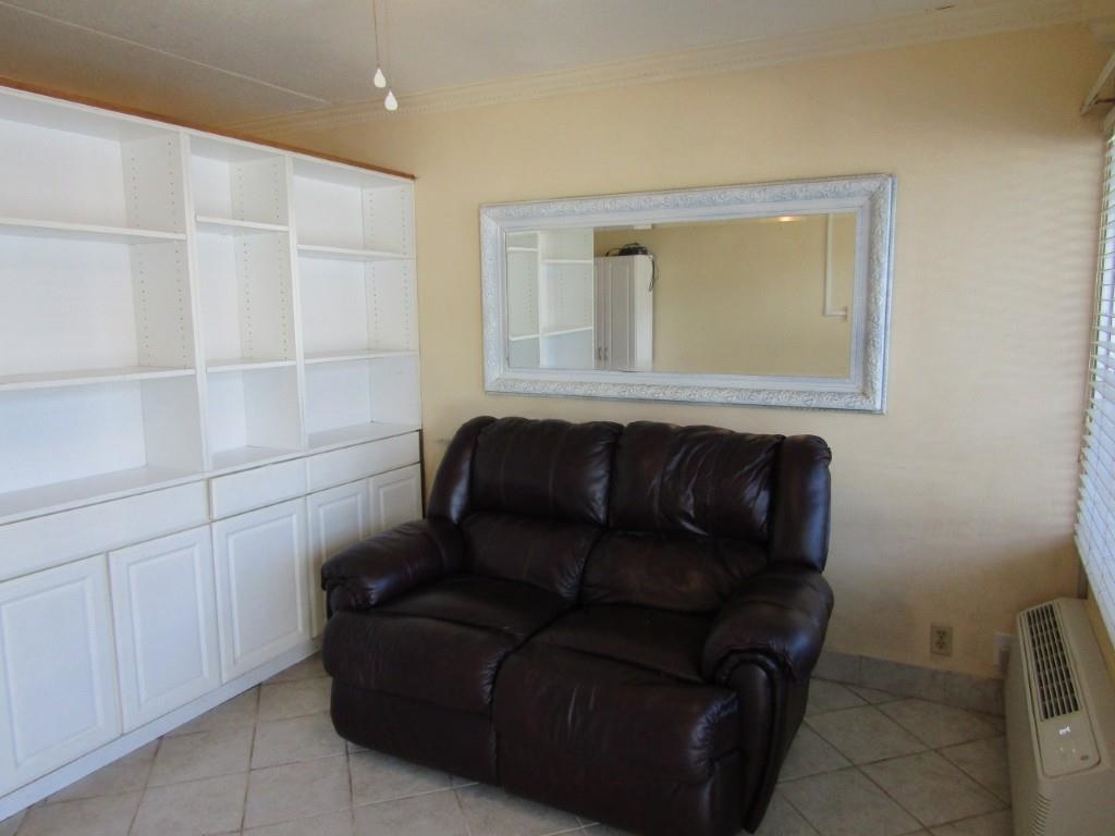 2202 Perrin Dr. Property Photo 3