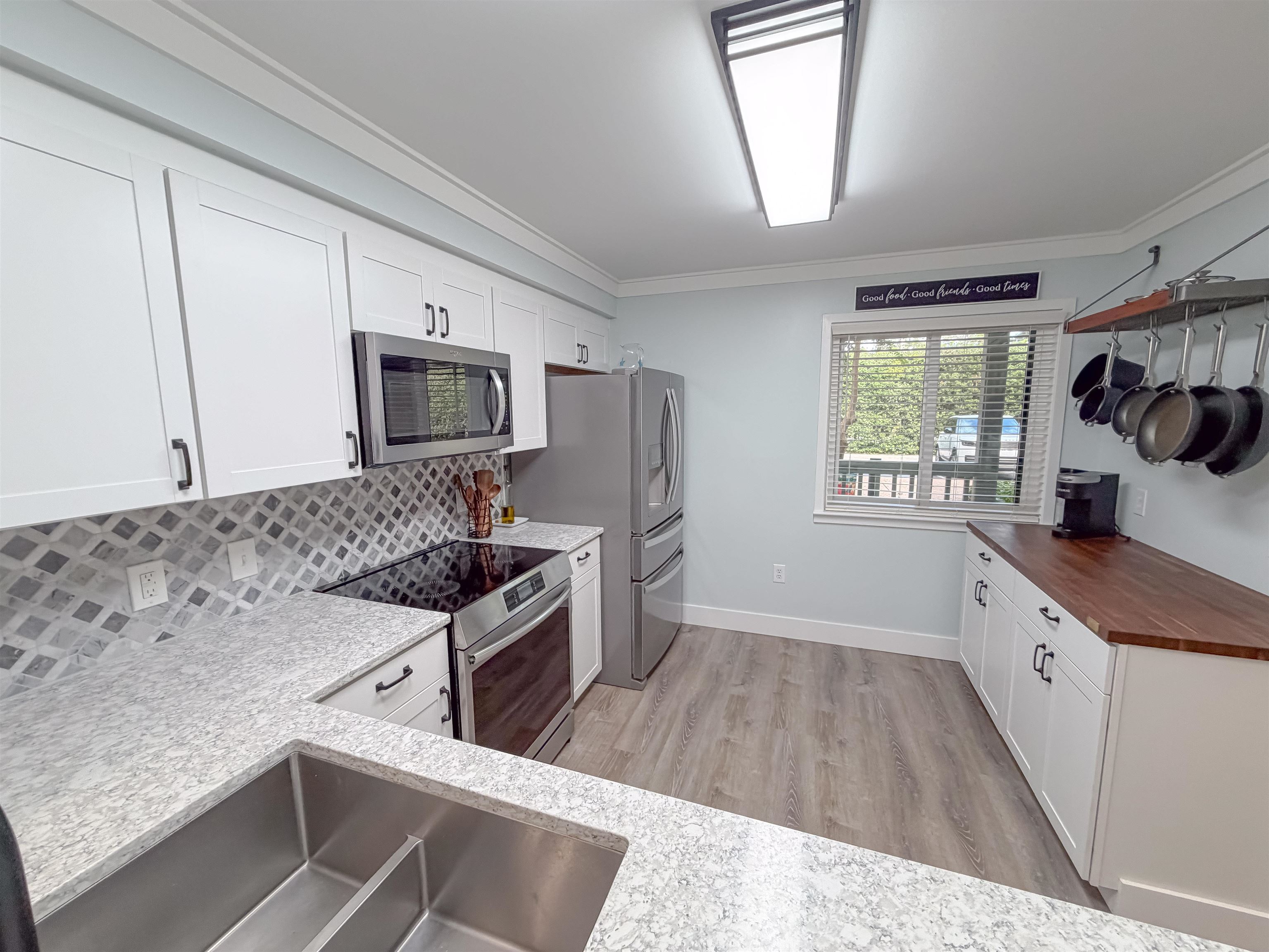 323 Wendover Ct. Property Photo 12