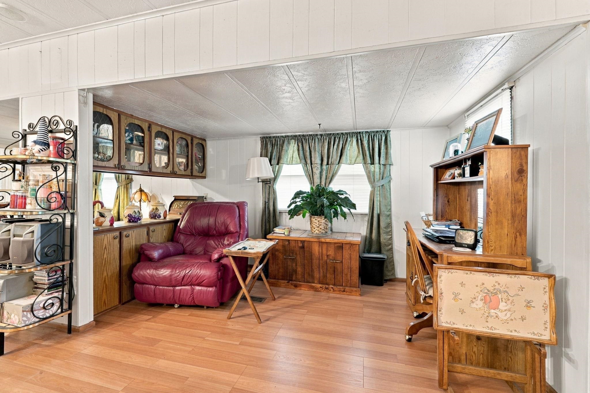 15 Dover St. Property Photo 8
