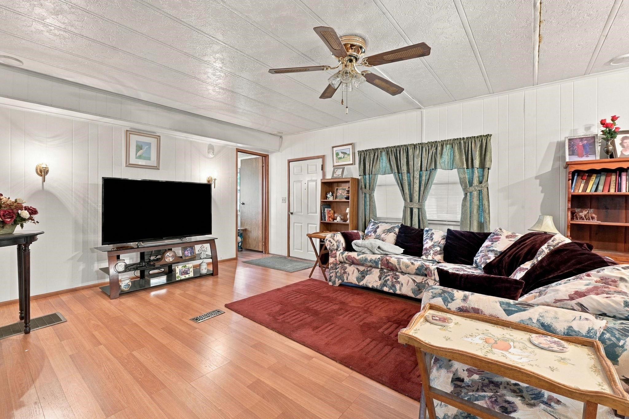 15 Dover St. Property Photo 9