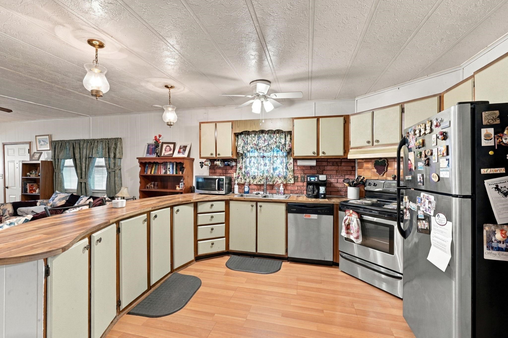 15 Dover St. Property Photo 11