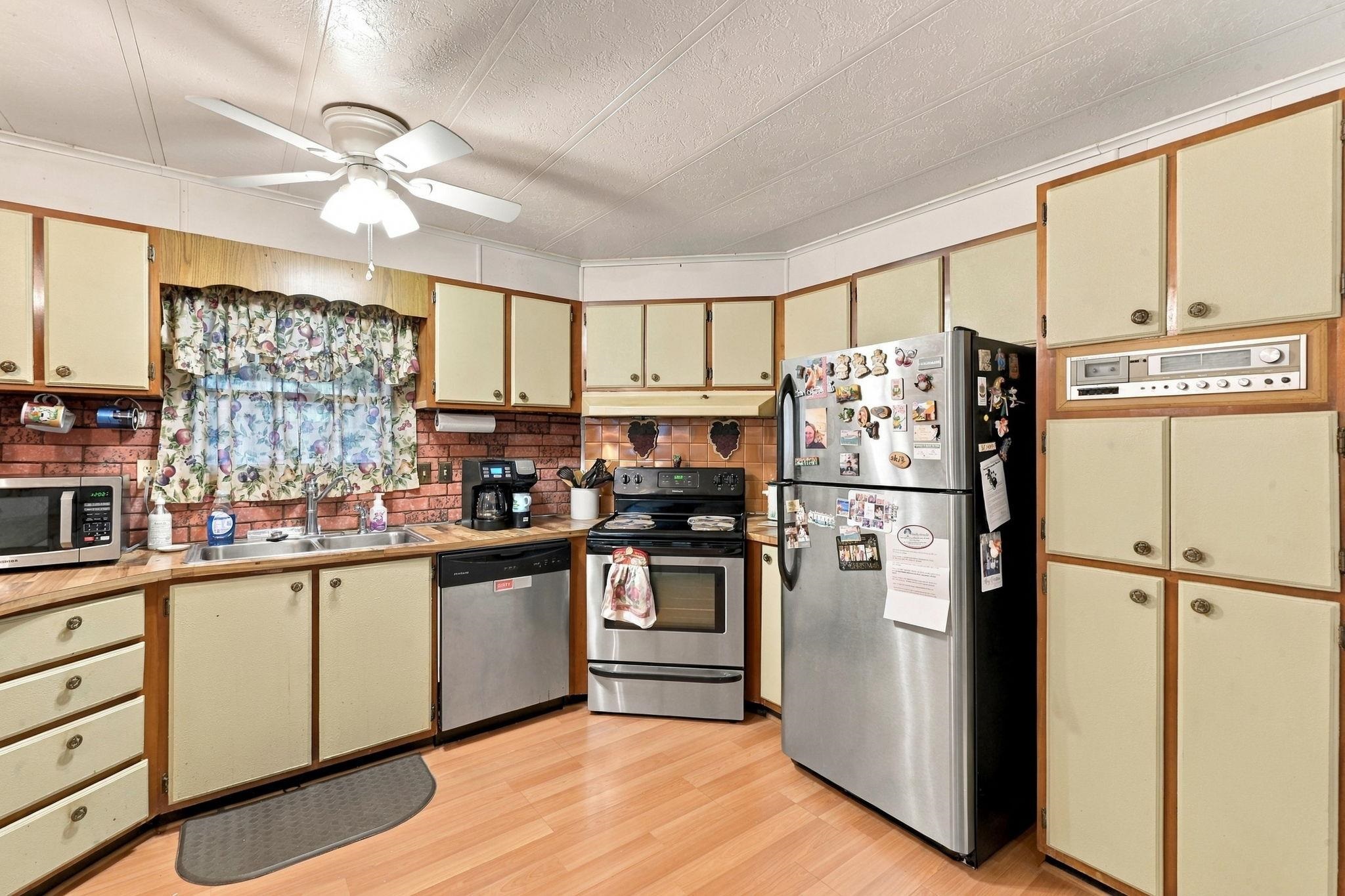 15 Dover St. Property Photo 12