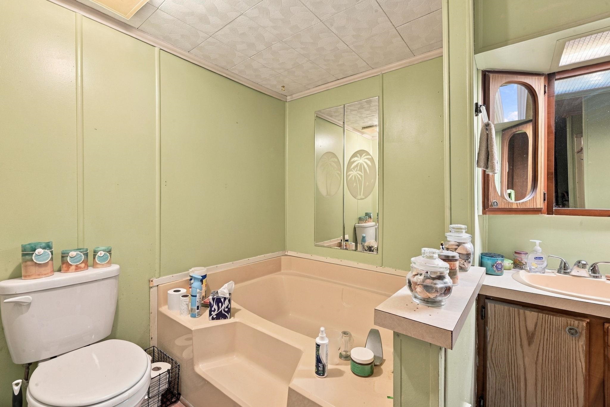 15 Dover St. Property Photo 17