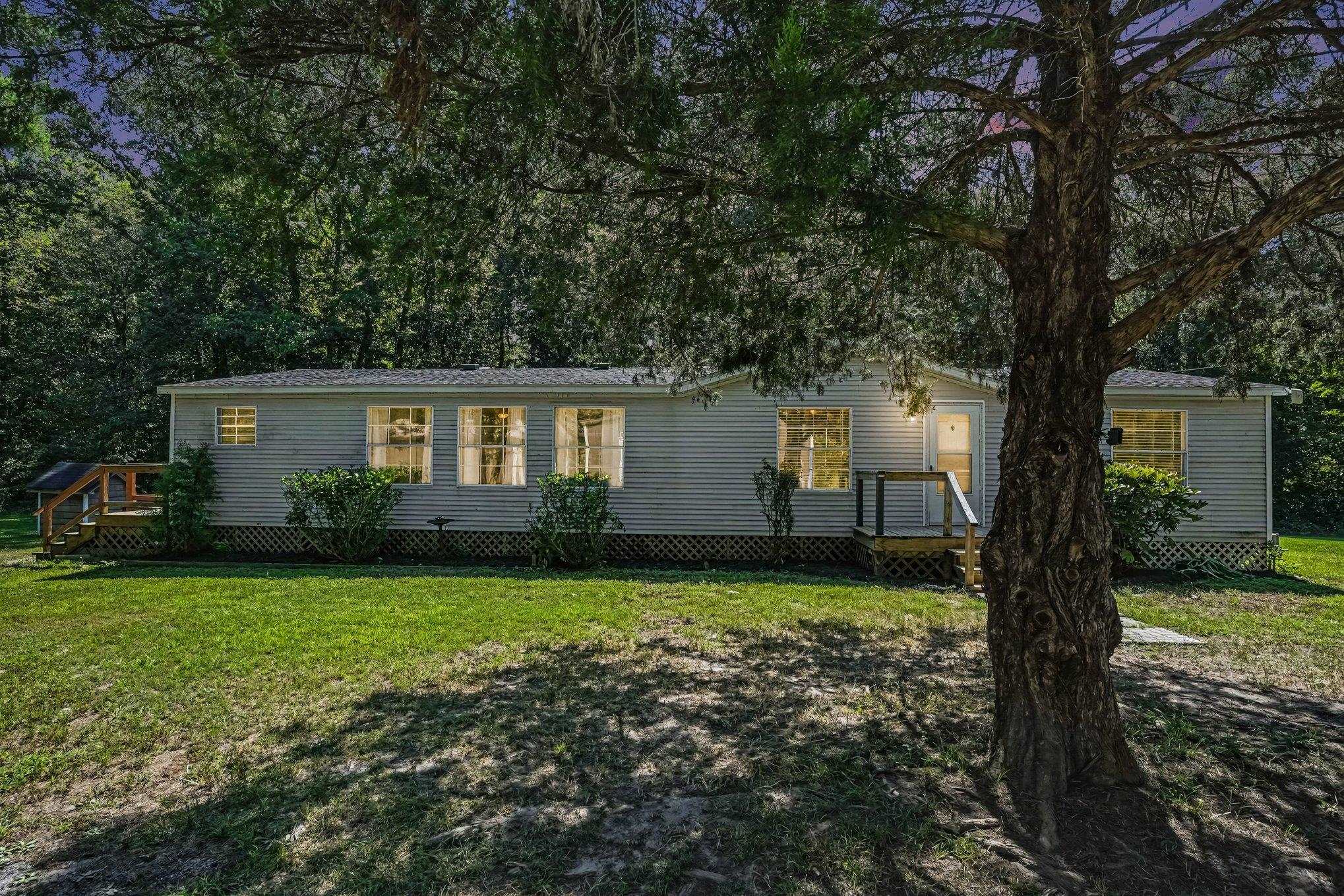 5865 Juniper Bay Rd. Property Photo 1