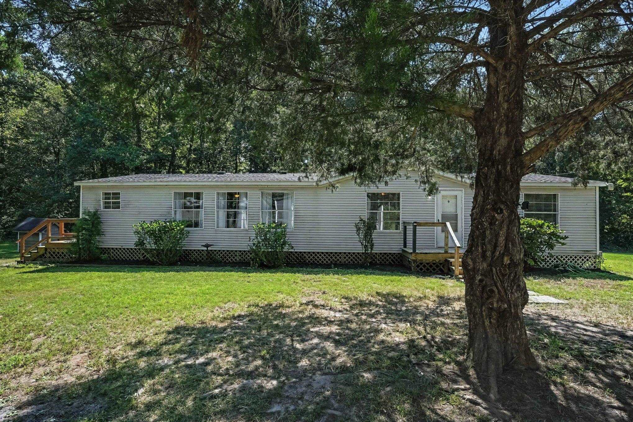 5865 Juniper Bay Rd. Property Photo 2