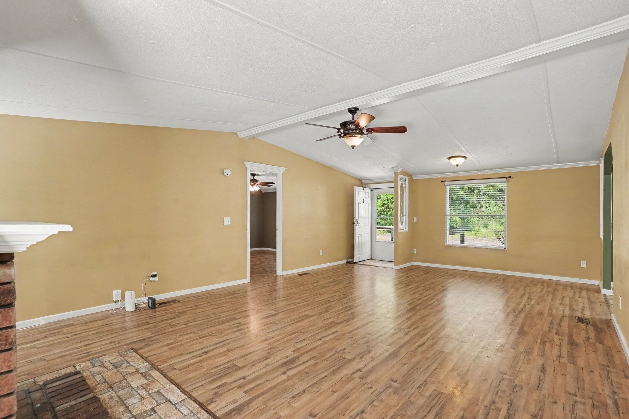 5865 Juniper Bay Rd. Property Photo 8