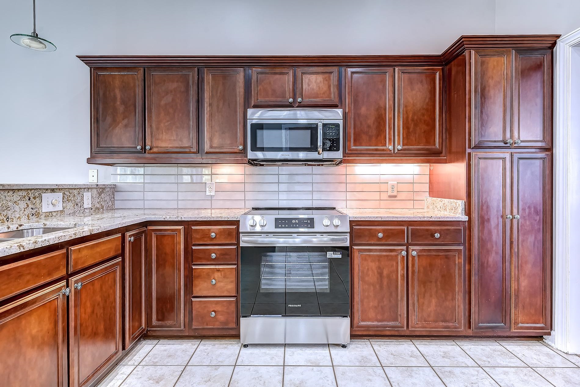 857 Castlebridge Dr. Property Photo 13