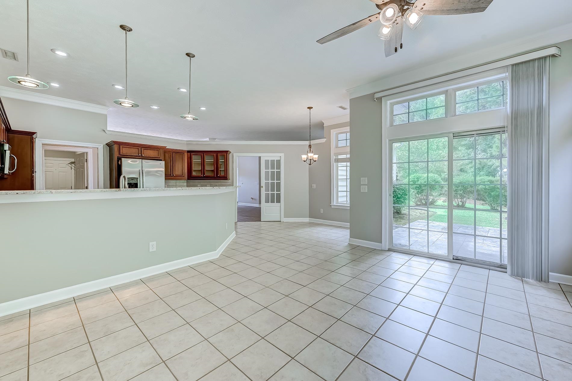 857 Castlebridge Dr. Property Photo 17