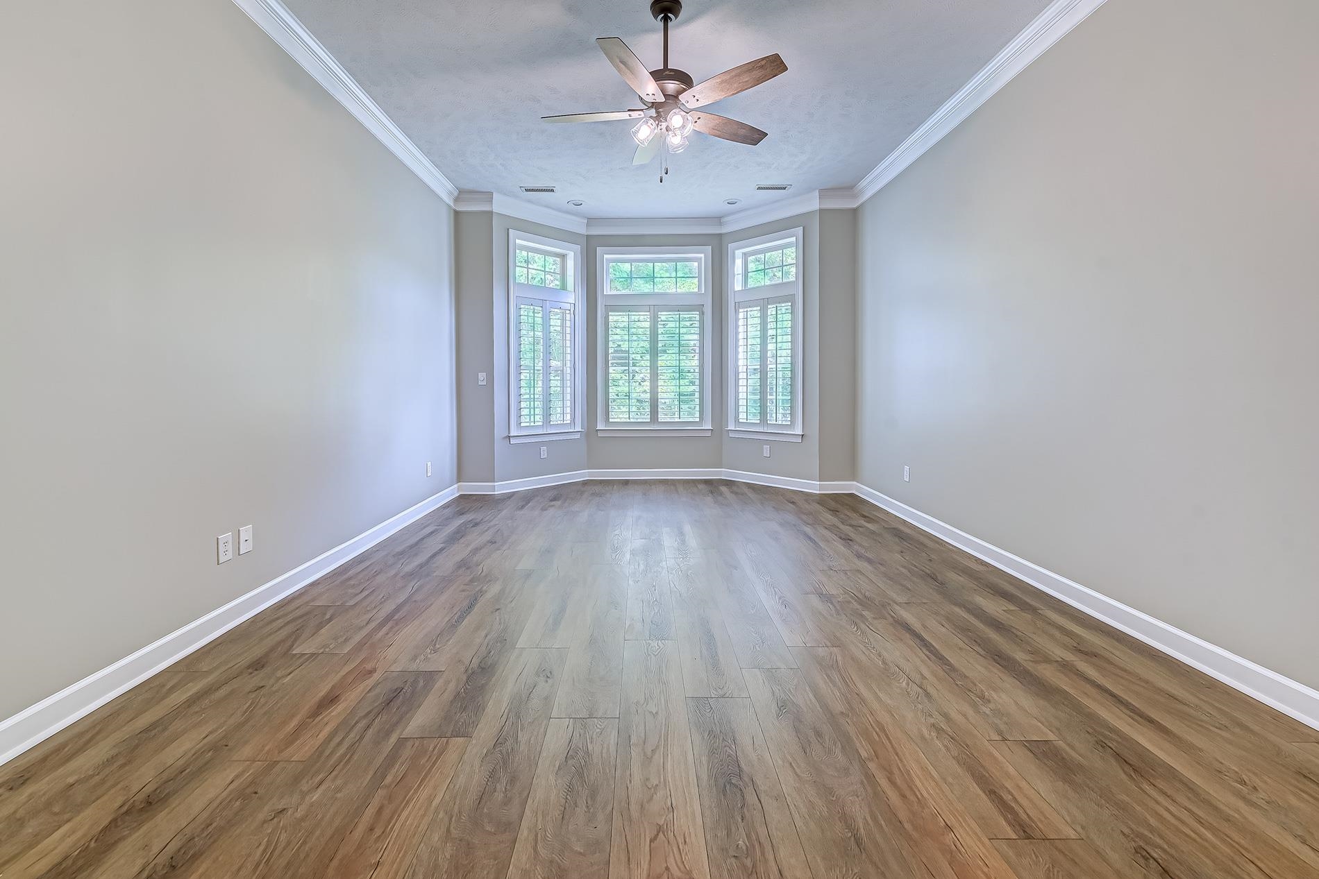 857 Castlebridge Dr. Property Photo 23