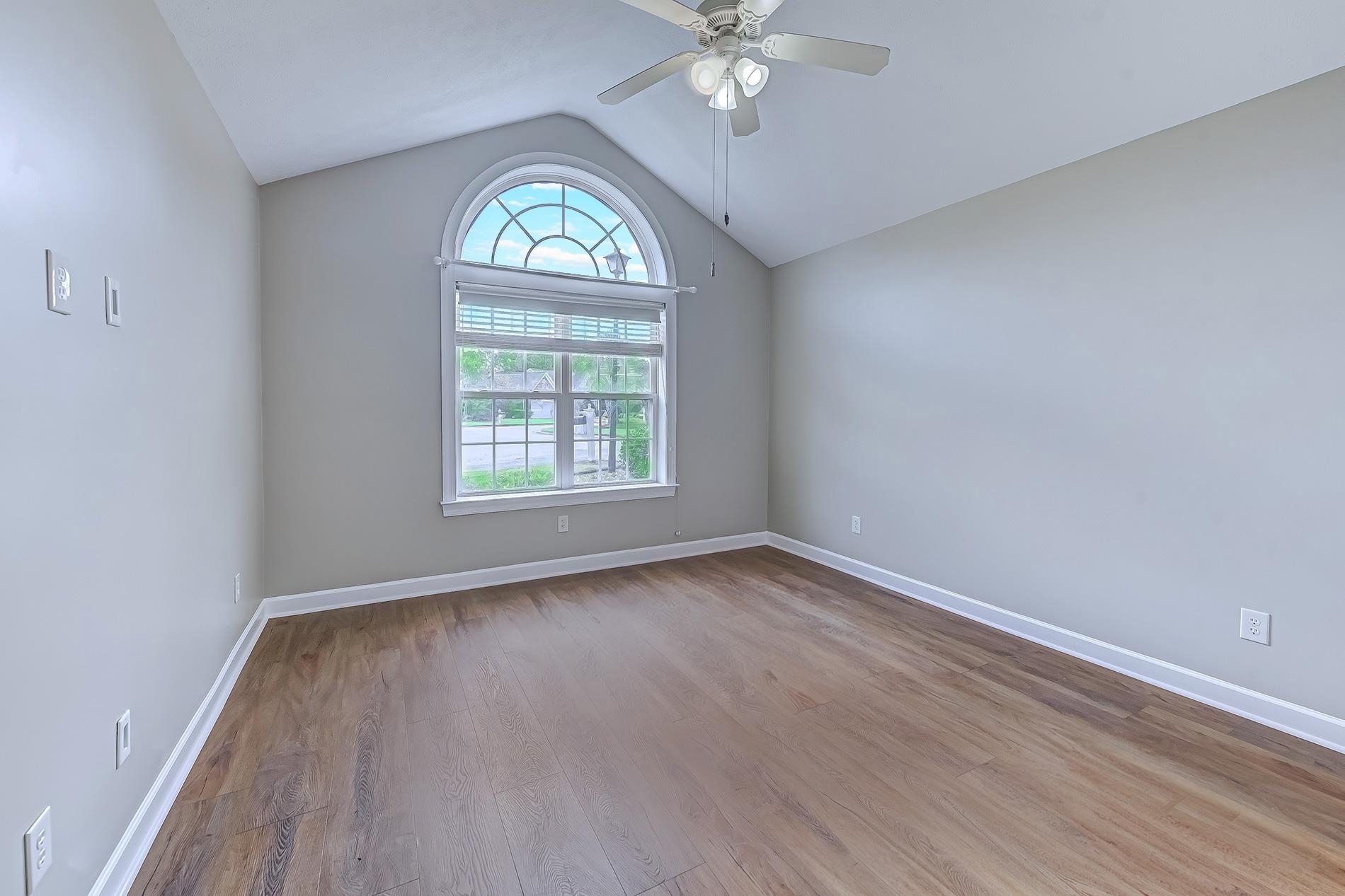 857 Castlebridge Dr. Property Photo 27