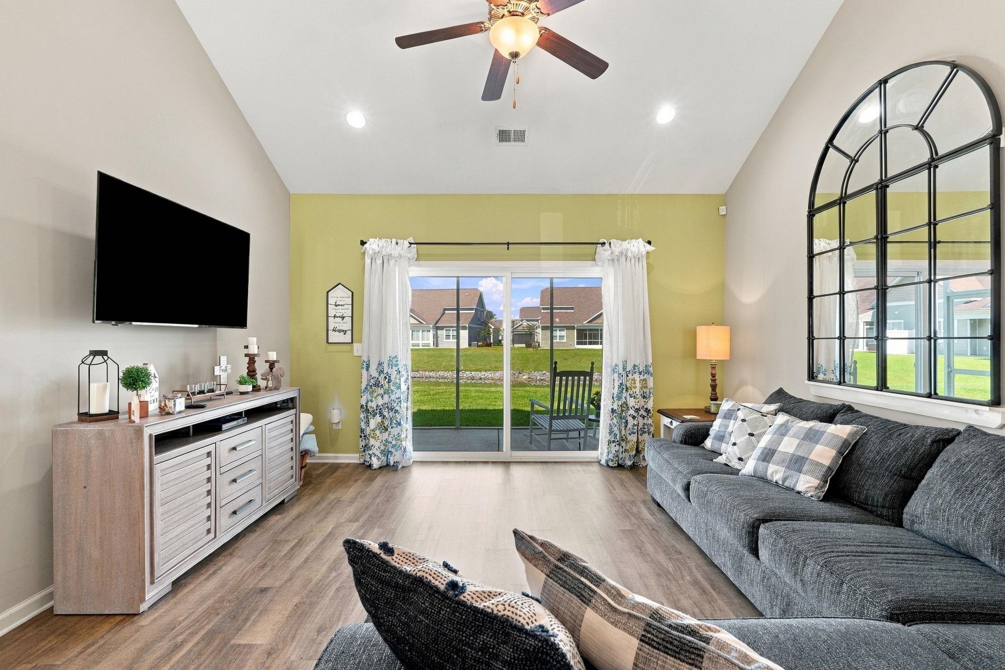 300 Nairn Dr. Property Photo 14