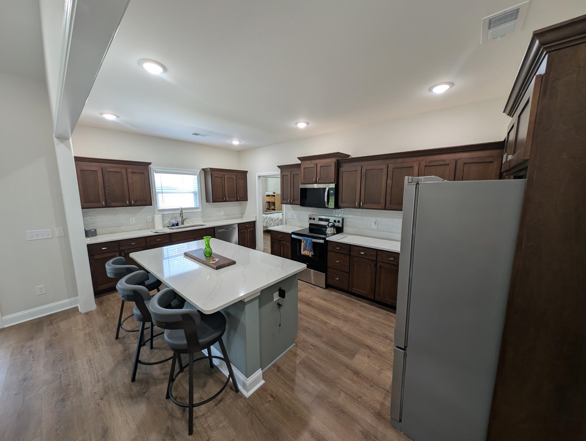 1174 Justice Loop Property Photo 6
