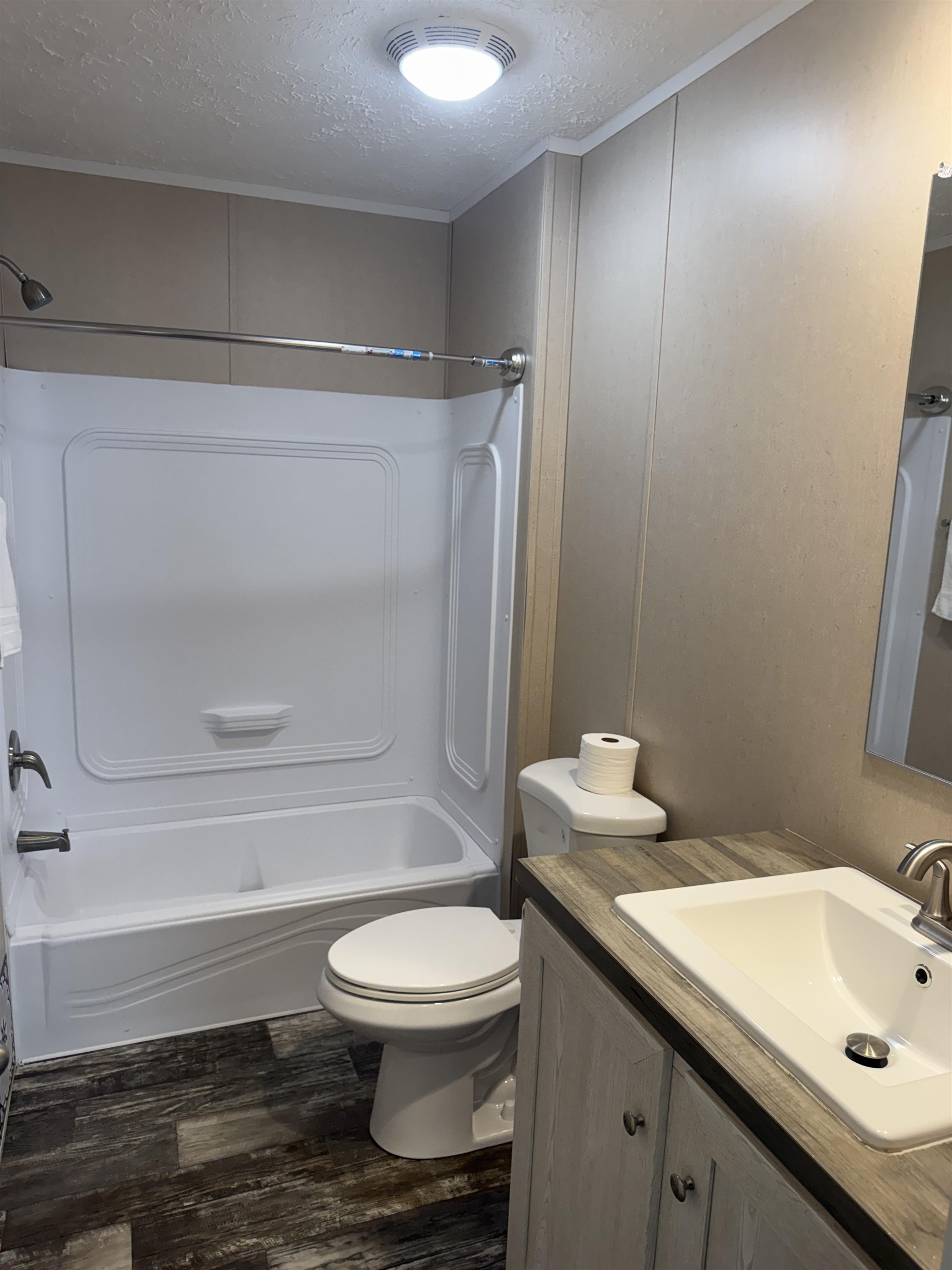 239 Air Stream Dr. Property Photo 12
