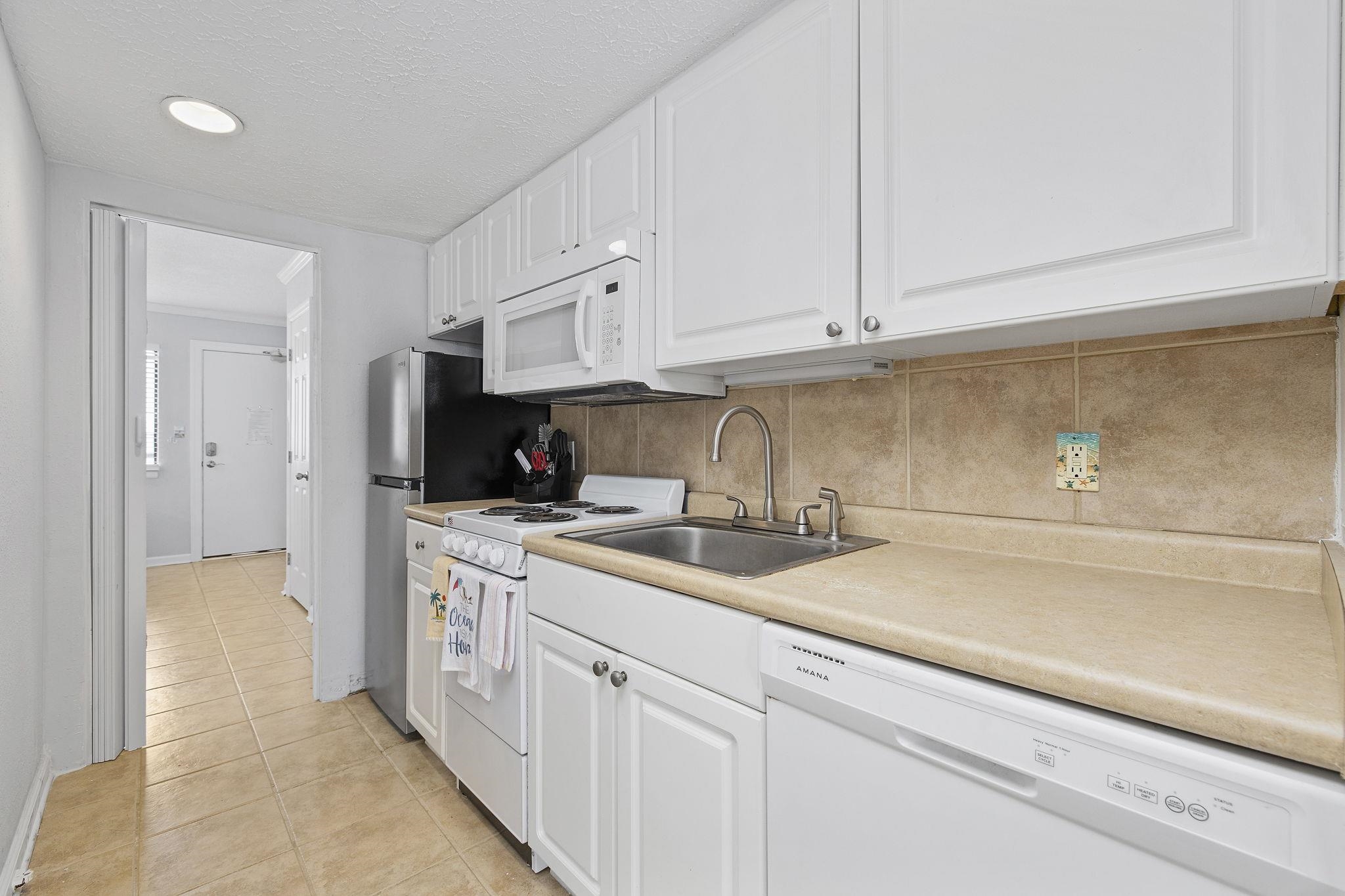 2001 S Ocean Blvd. Property Photo 9