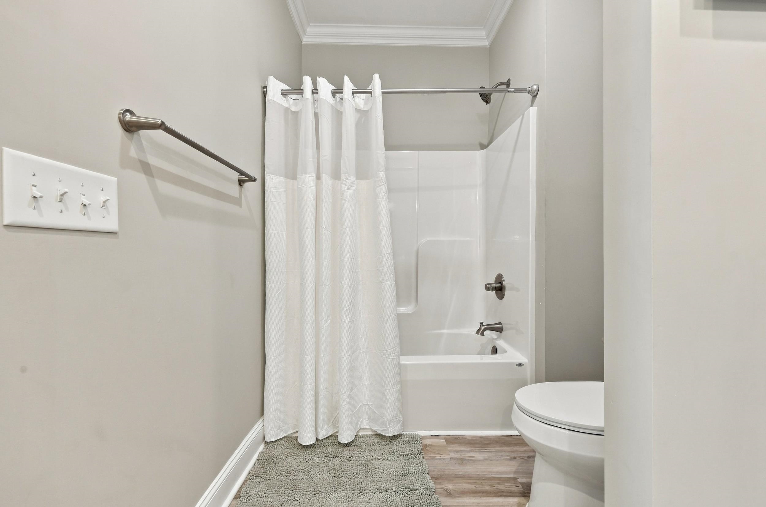 1102 Perrin Dr. Property Photo 17