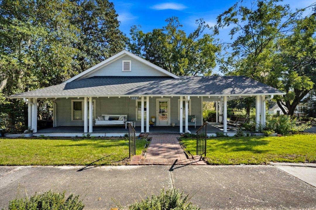 608 Main St. Property Photo 1