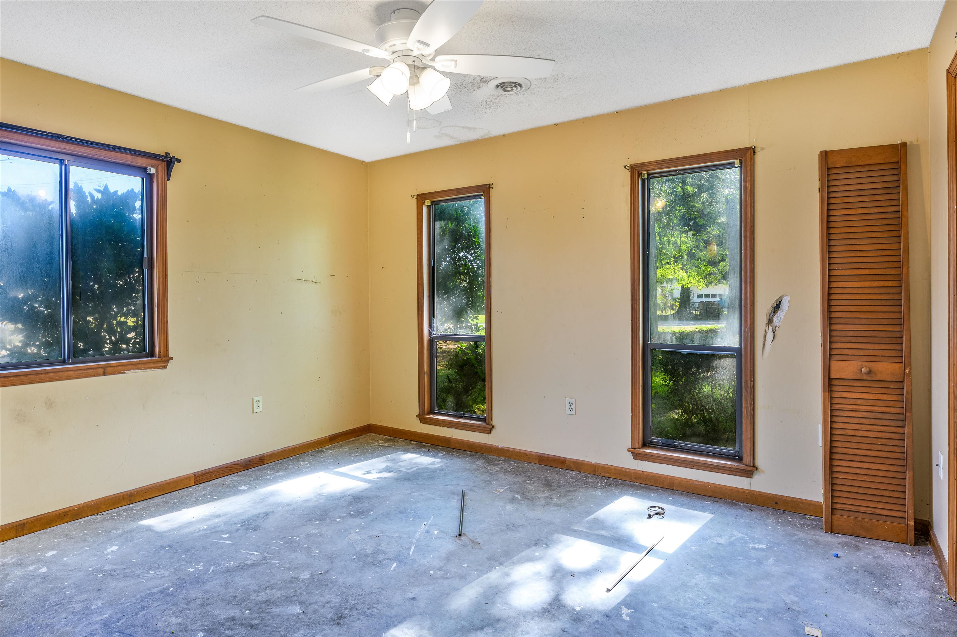 1019 Belle Dr. Property Photo 5