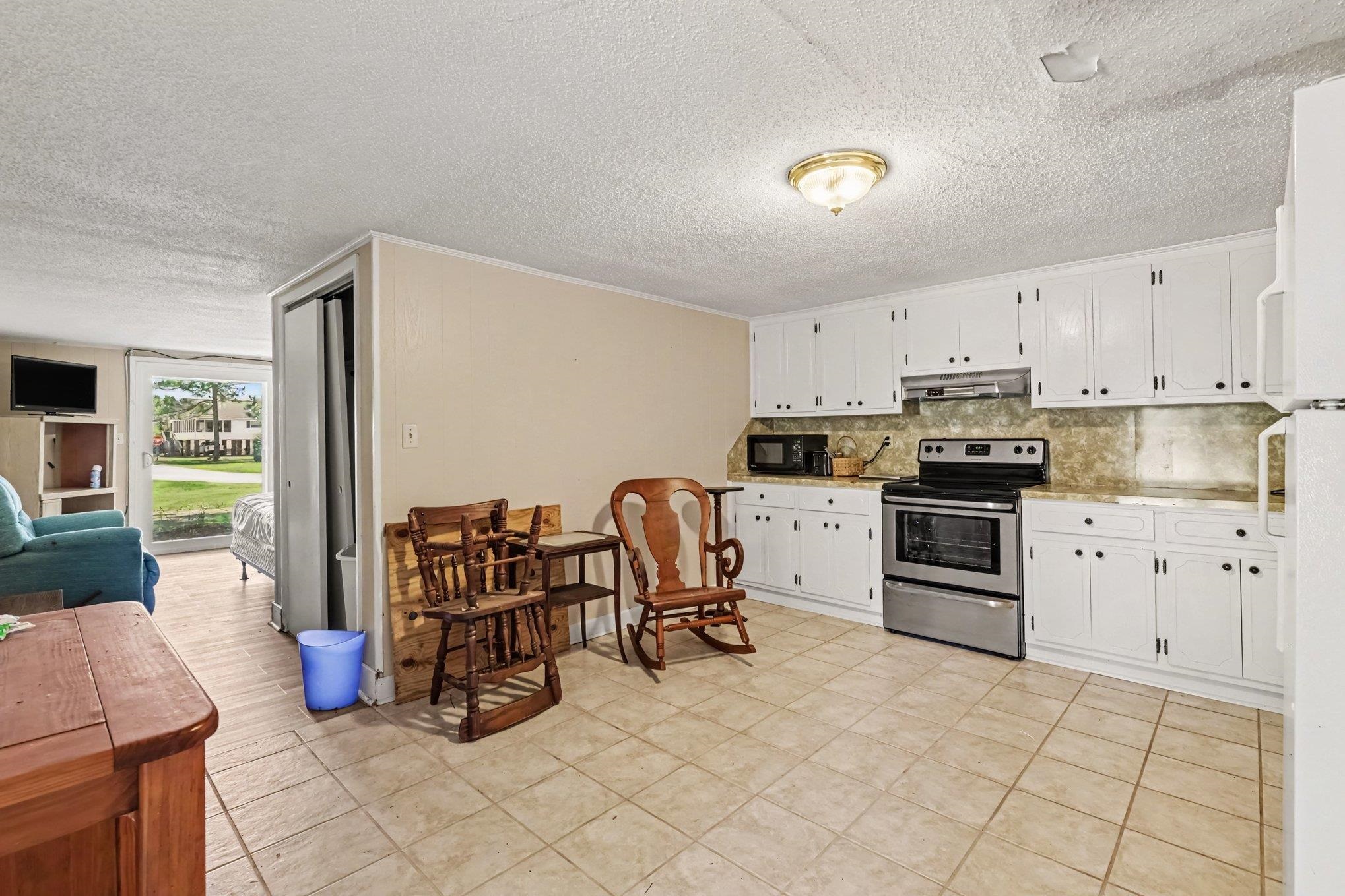 116 Lake Ct. Property Photo 7