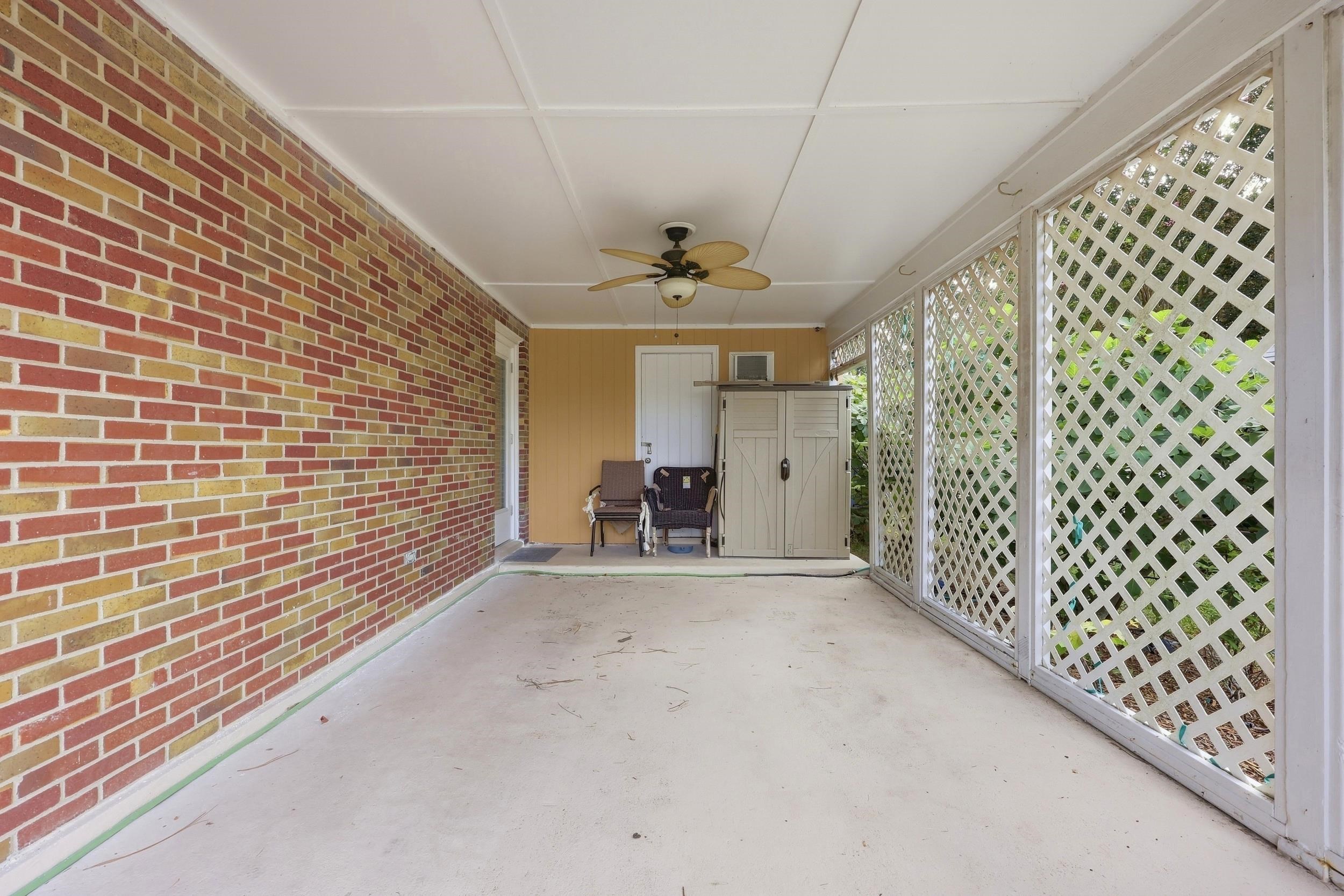 620 Mallard Lake Dr. Property Photo 2