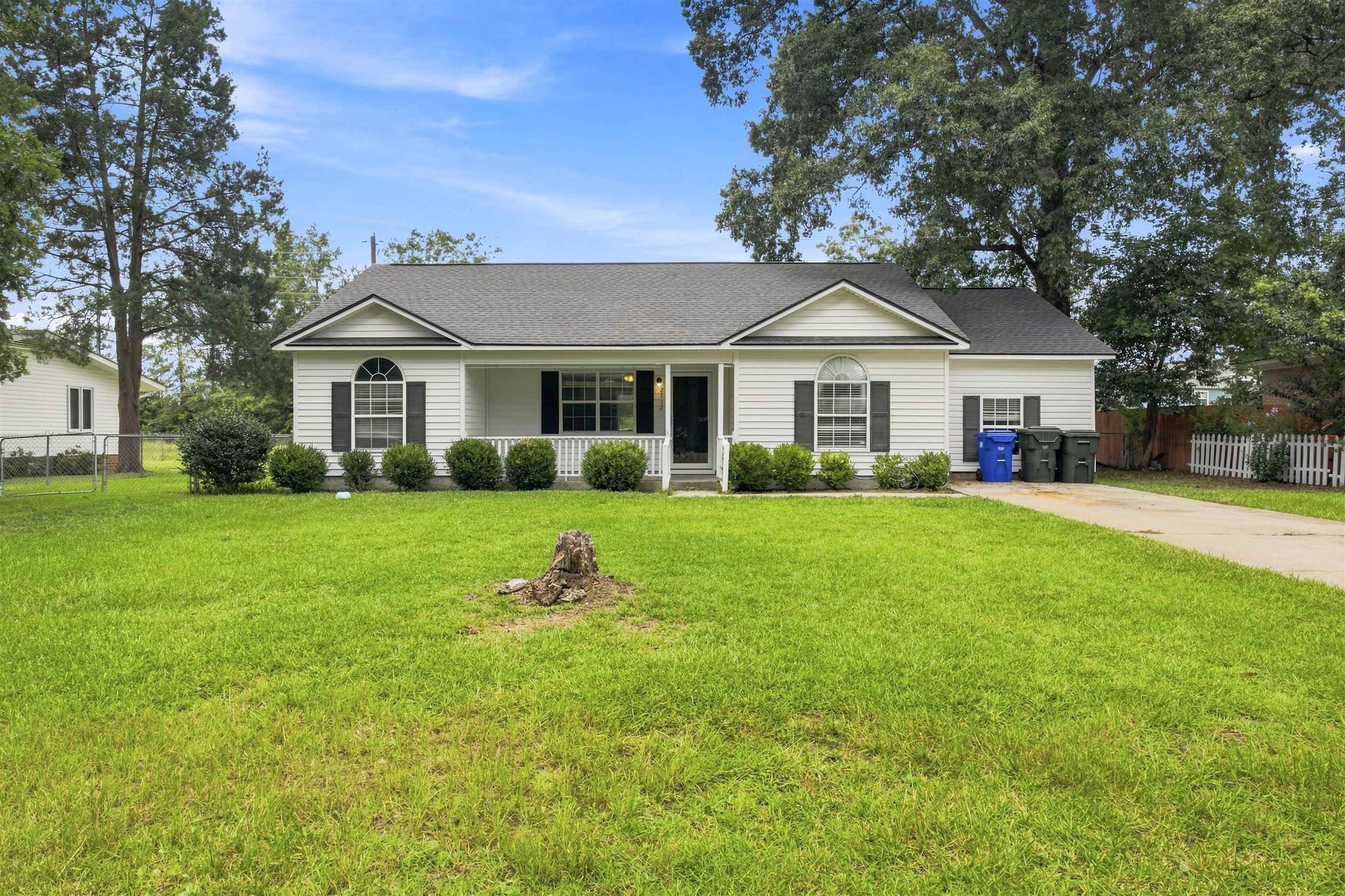 2517 Reta St. Property Photo 2