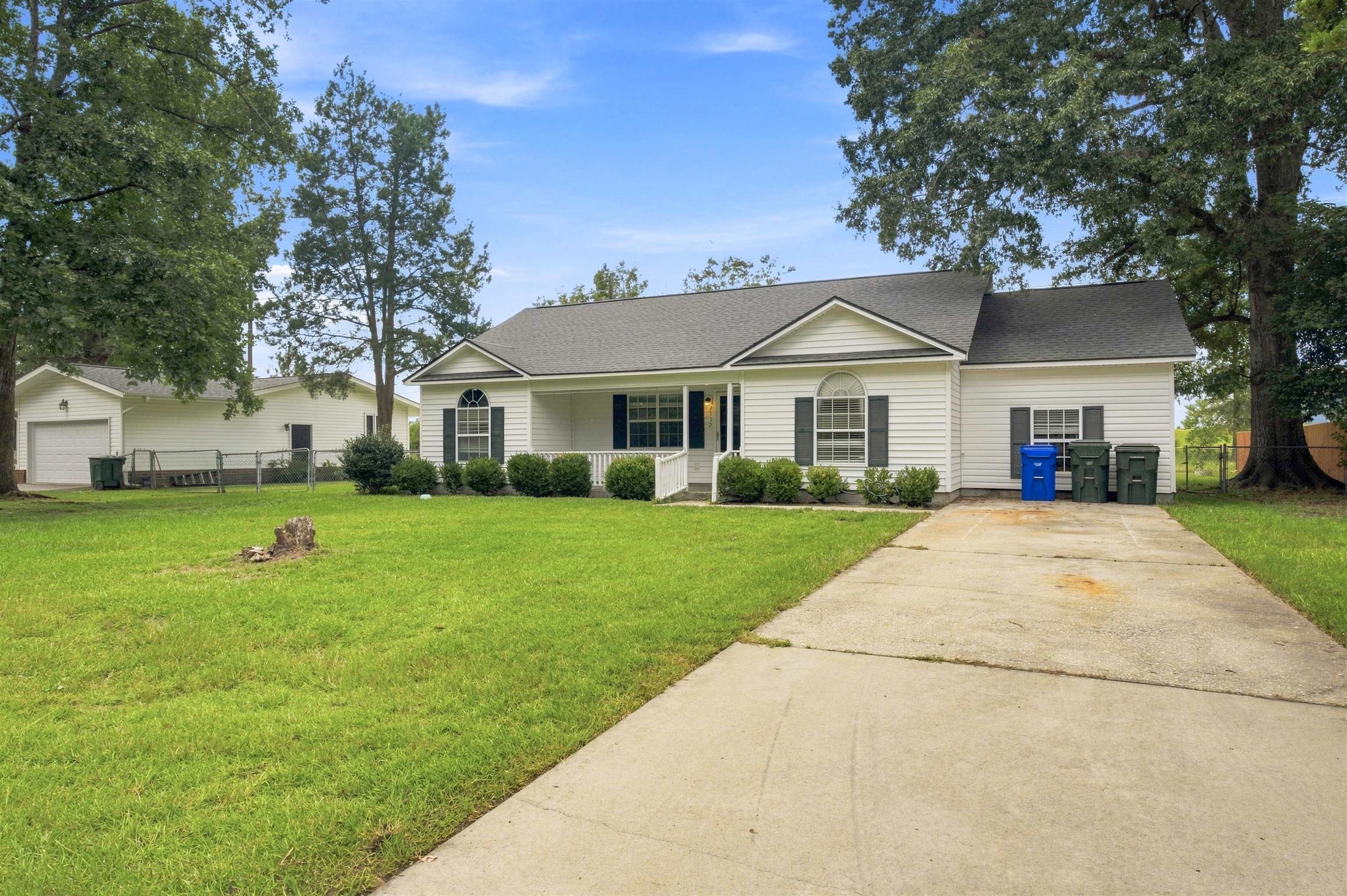 2517 Reta St. Property Photo 4