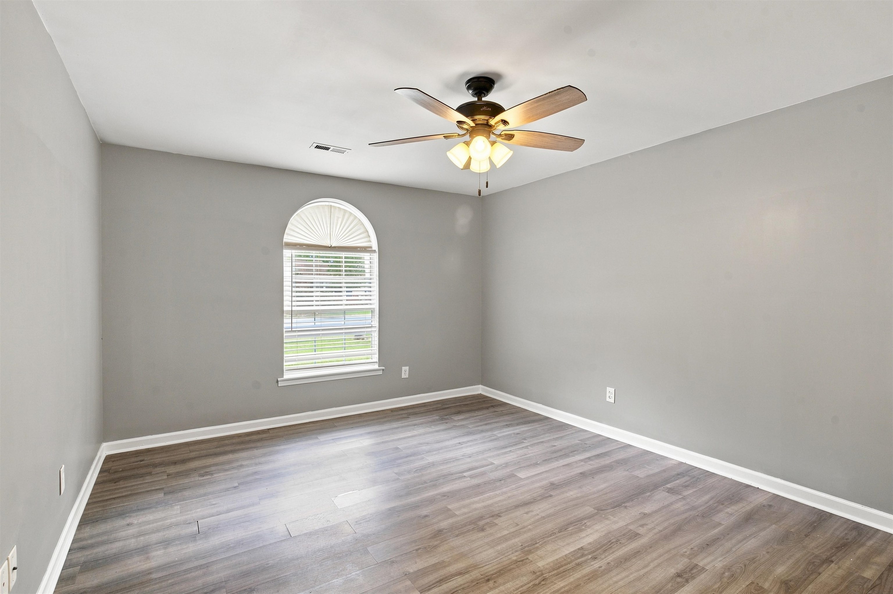 2517 Reta St. Property Photo 7