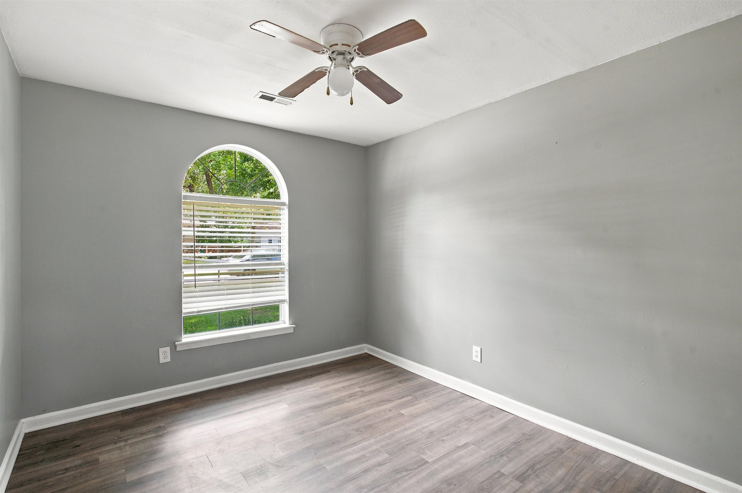 2517 Reta St. Property Photo 15