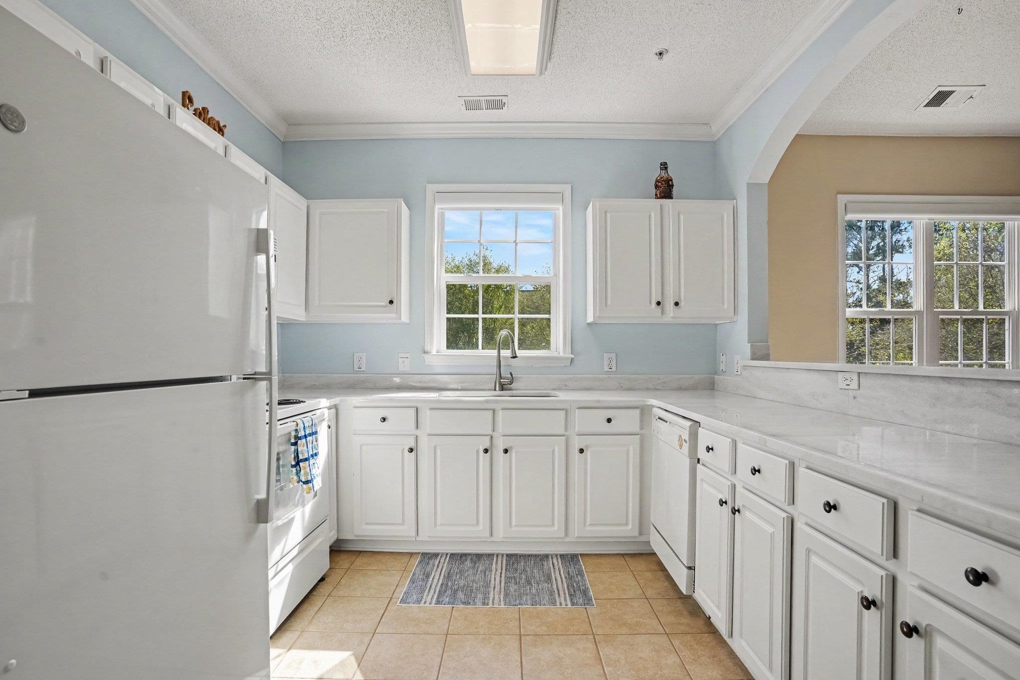 6015 Catalina Dr. Property Photo 7