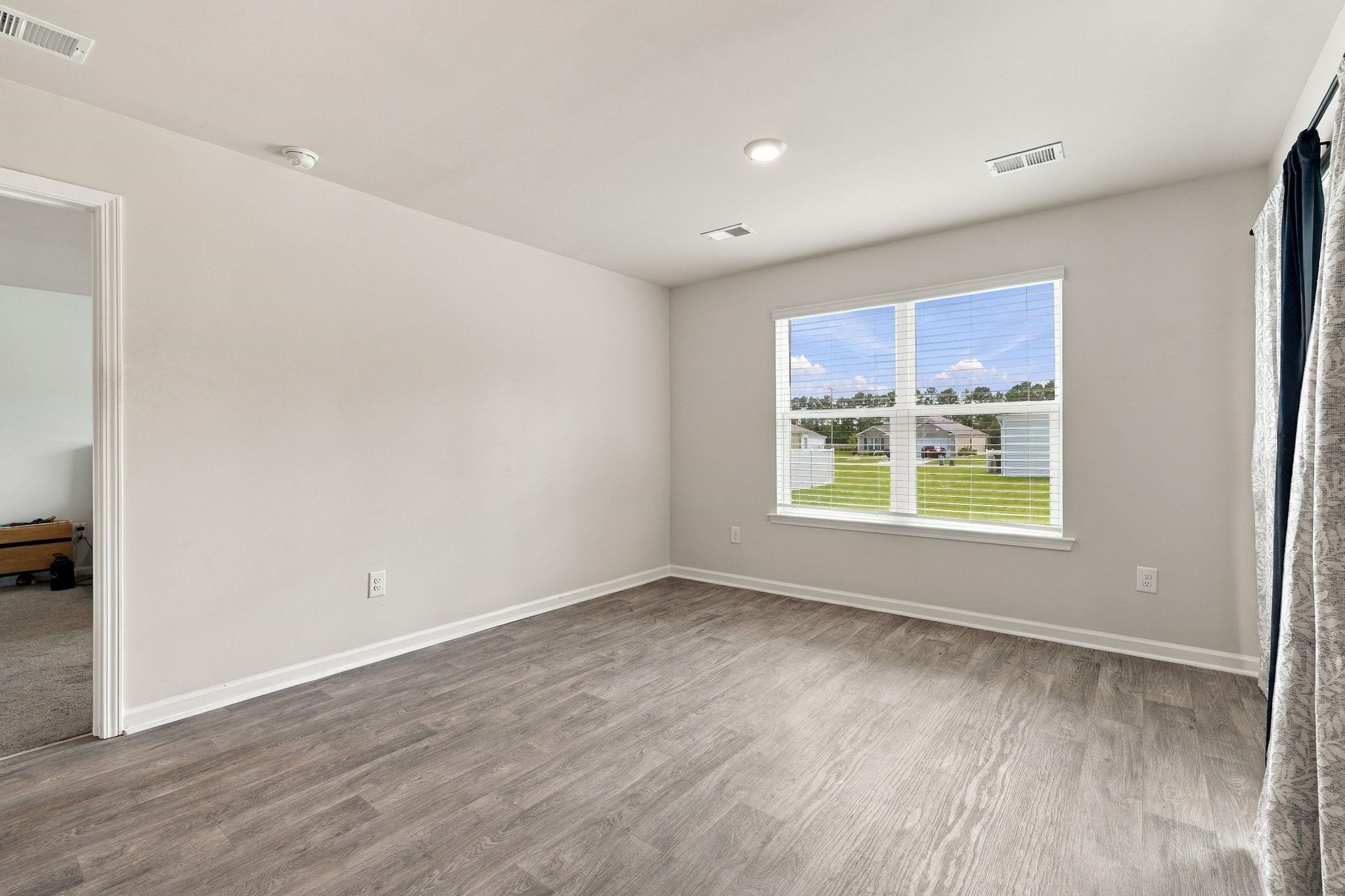 223 Seasons Trace Loop Property Photo 9