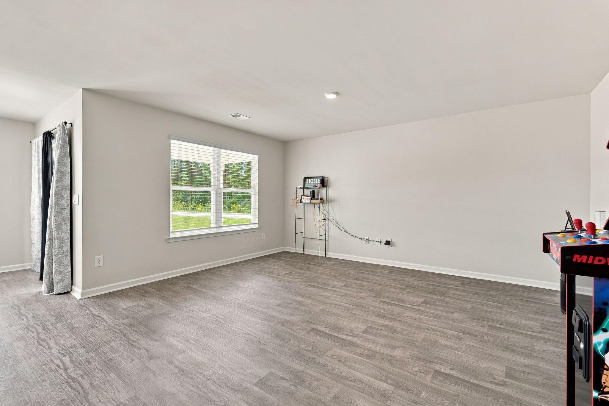 223 Seasons Trace Loop Property Photo 12