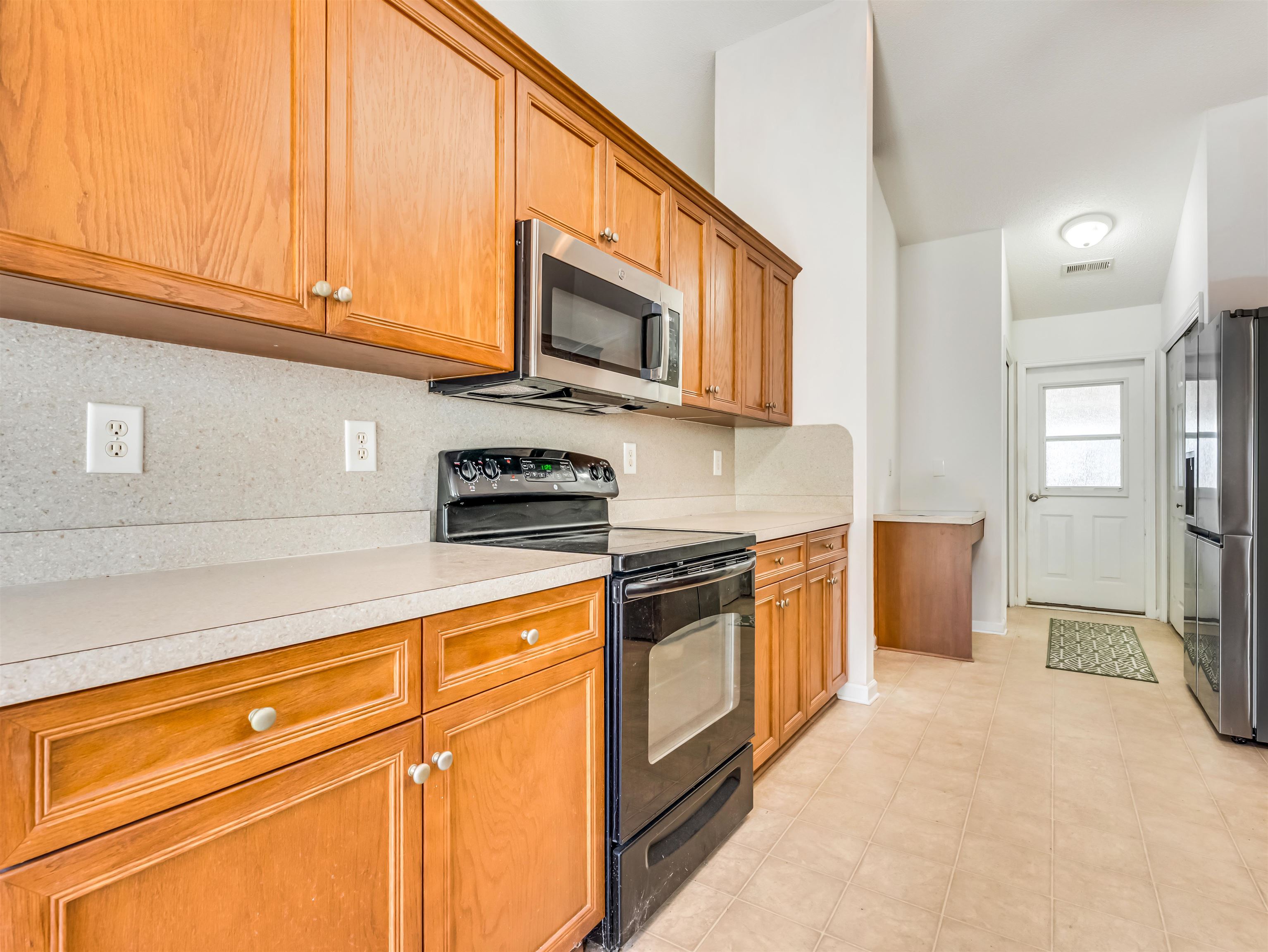401 Barton Loop Property Photo 11
