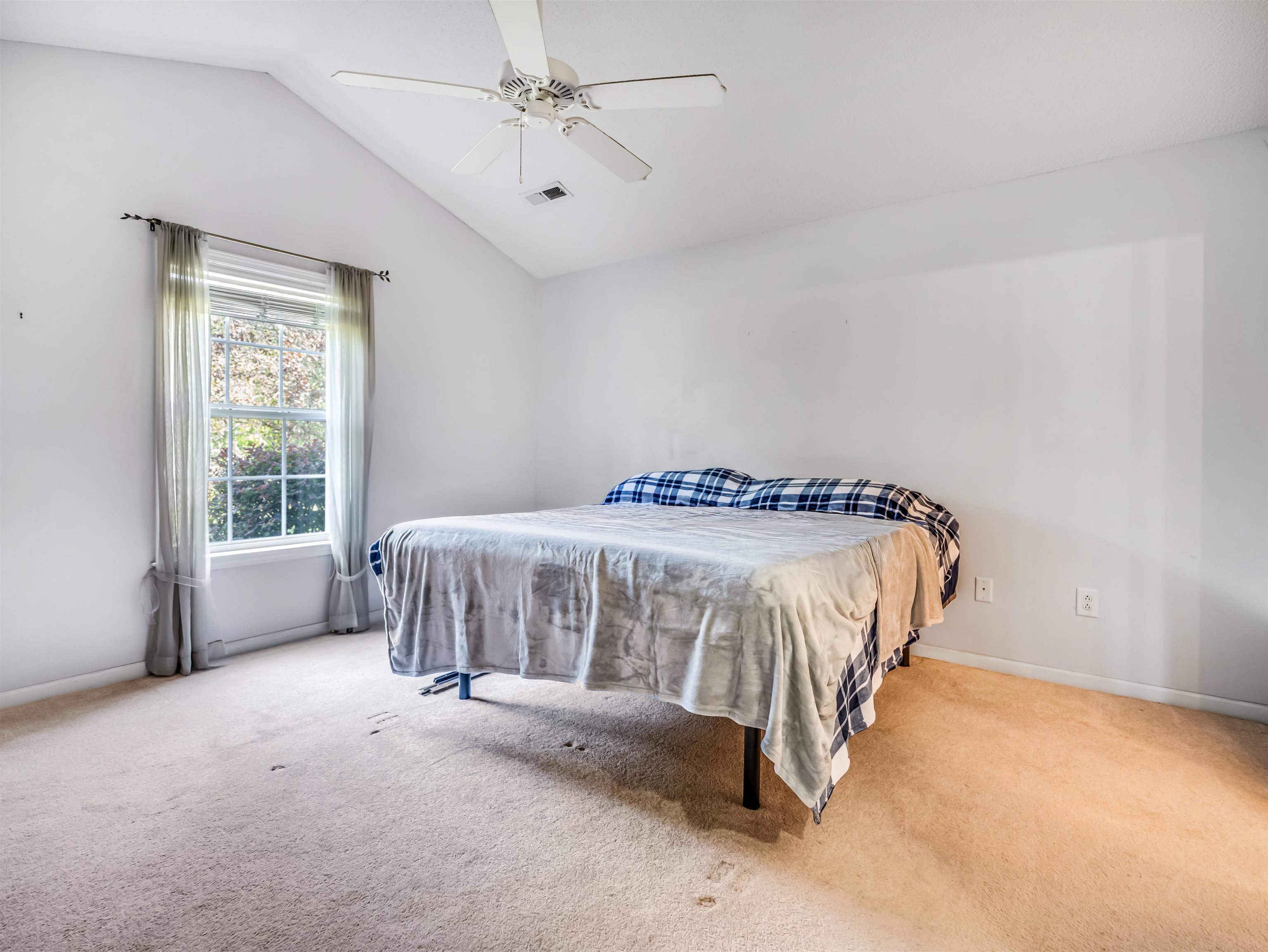401 Barton Loop Property Photo 18