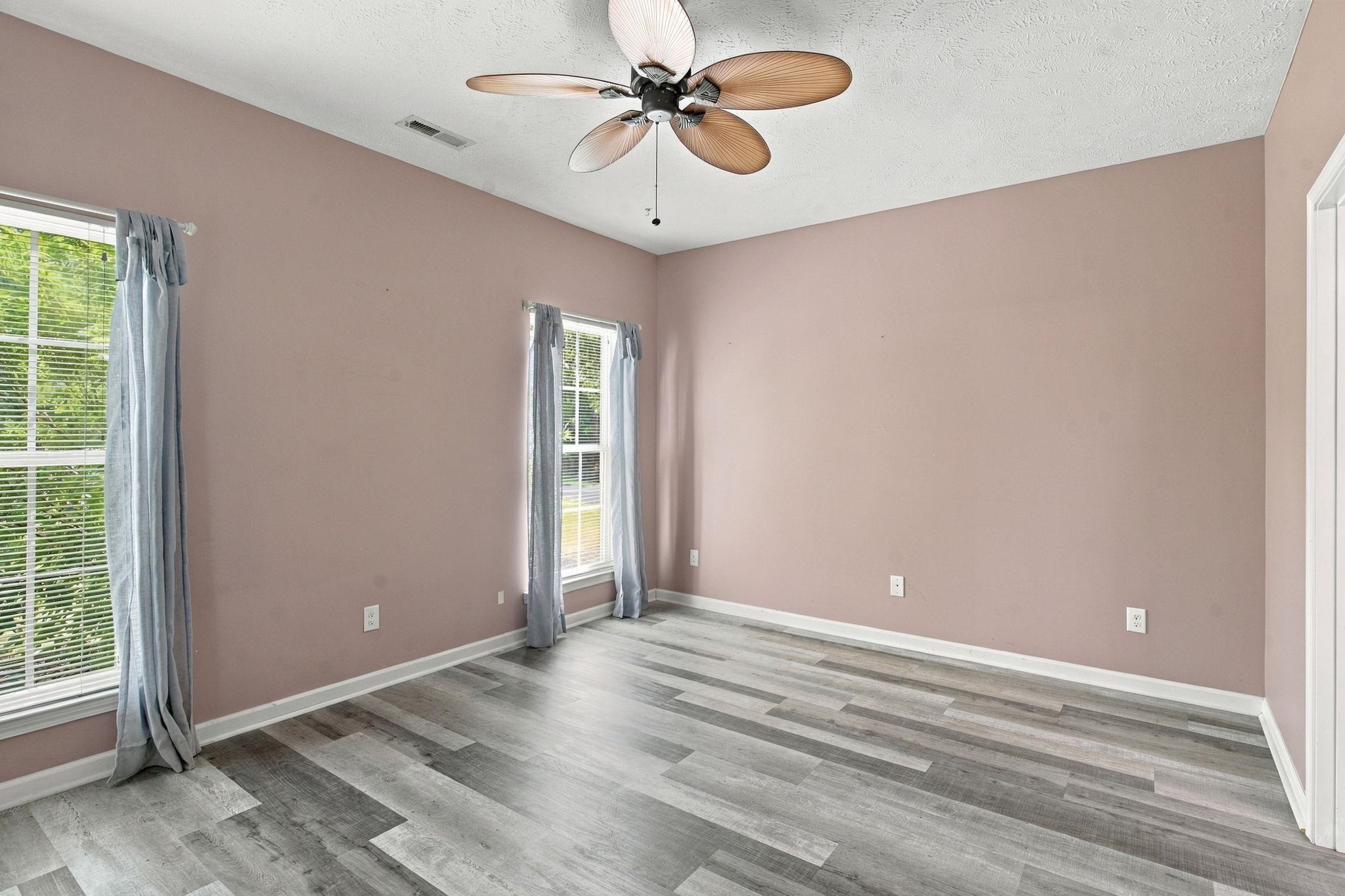 1006 Napa Ct. Property Photo 5