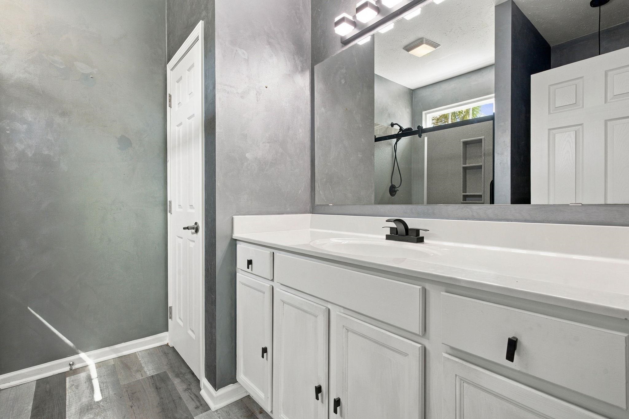 1006 Napa Ct. Property Photo 10