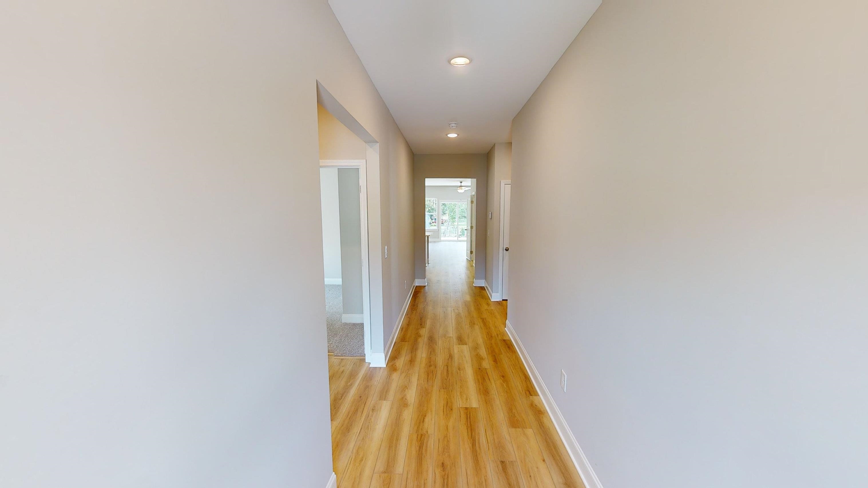 1060 Moen Loop Property Photo 3