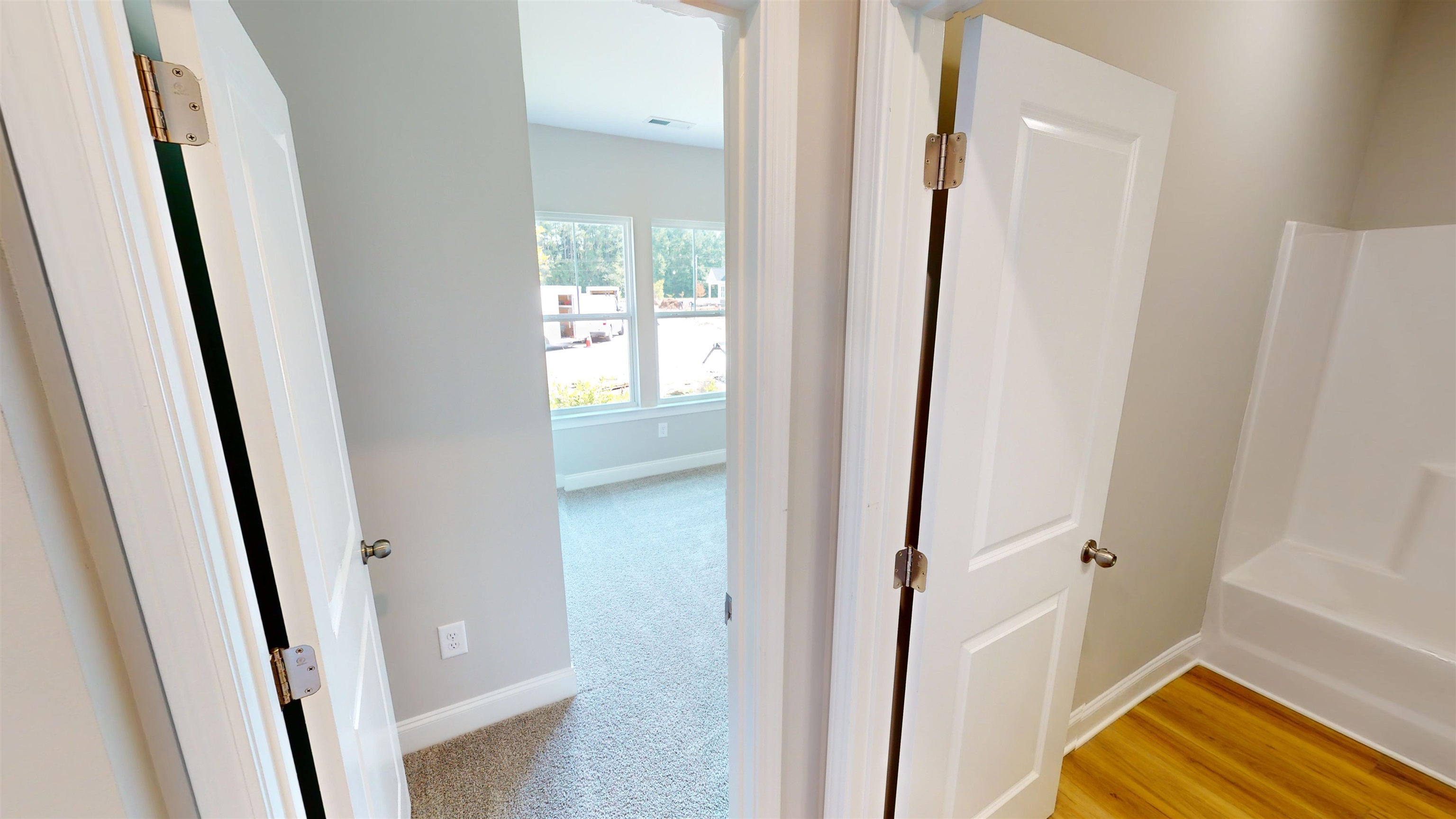 1060 Moen Loop Property Photo 5