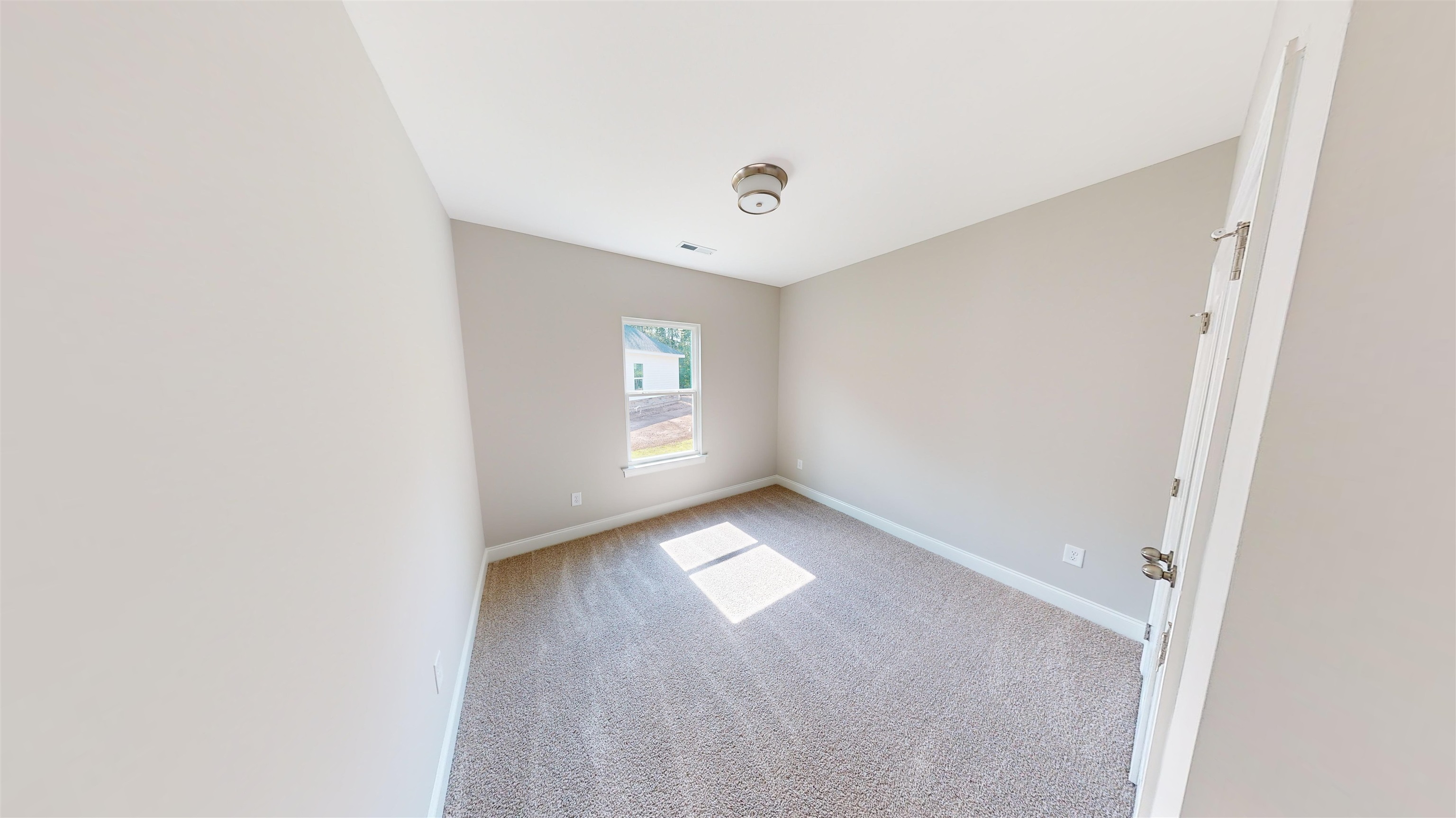 1060 Moen Loop Property Photo 12