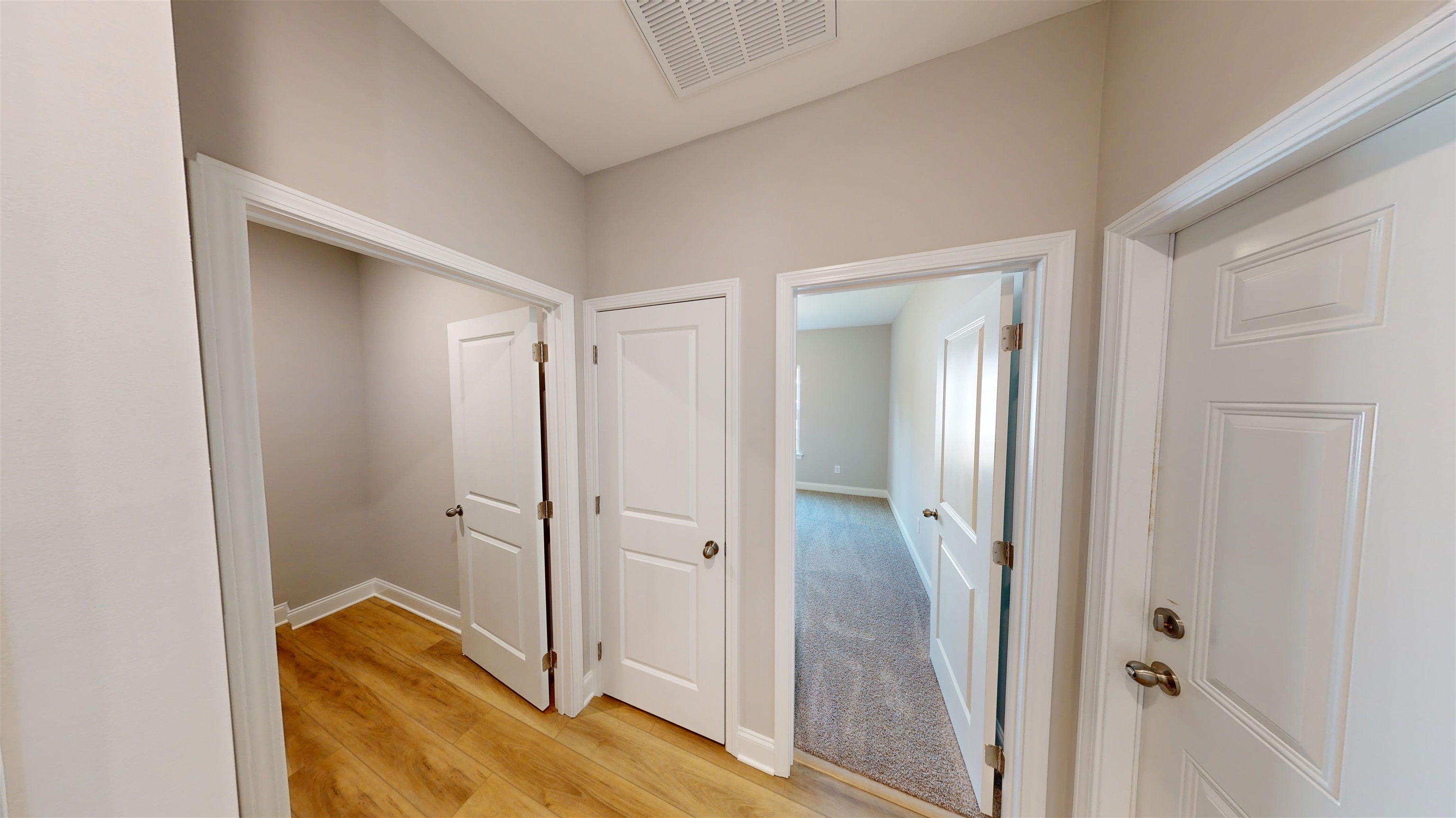 1060 Moen Loop Property Photo 15