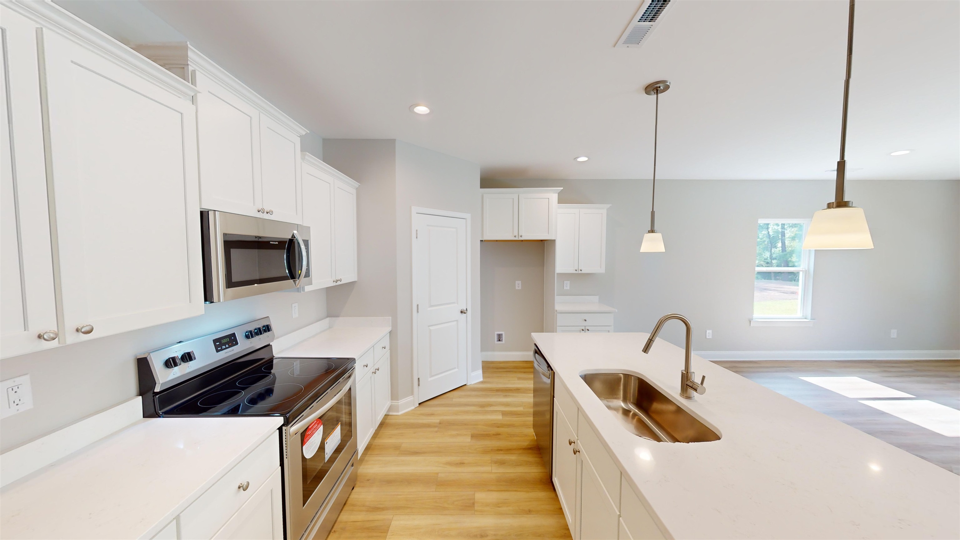1060 Moen Loop Property Photo 21
