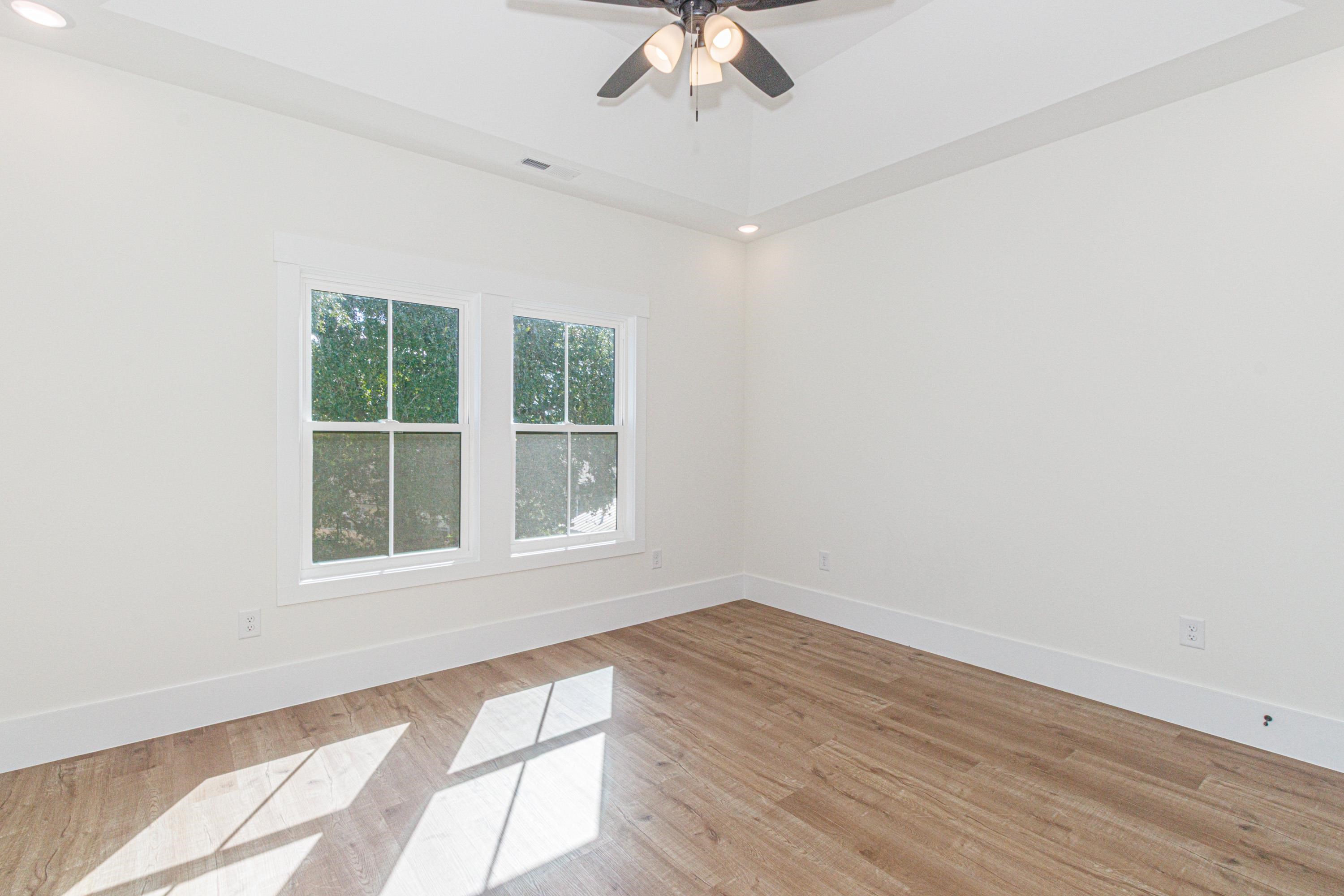 614 B Collins St. Property Photo 14