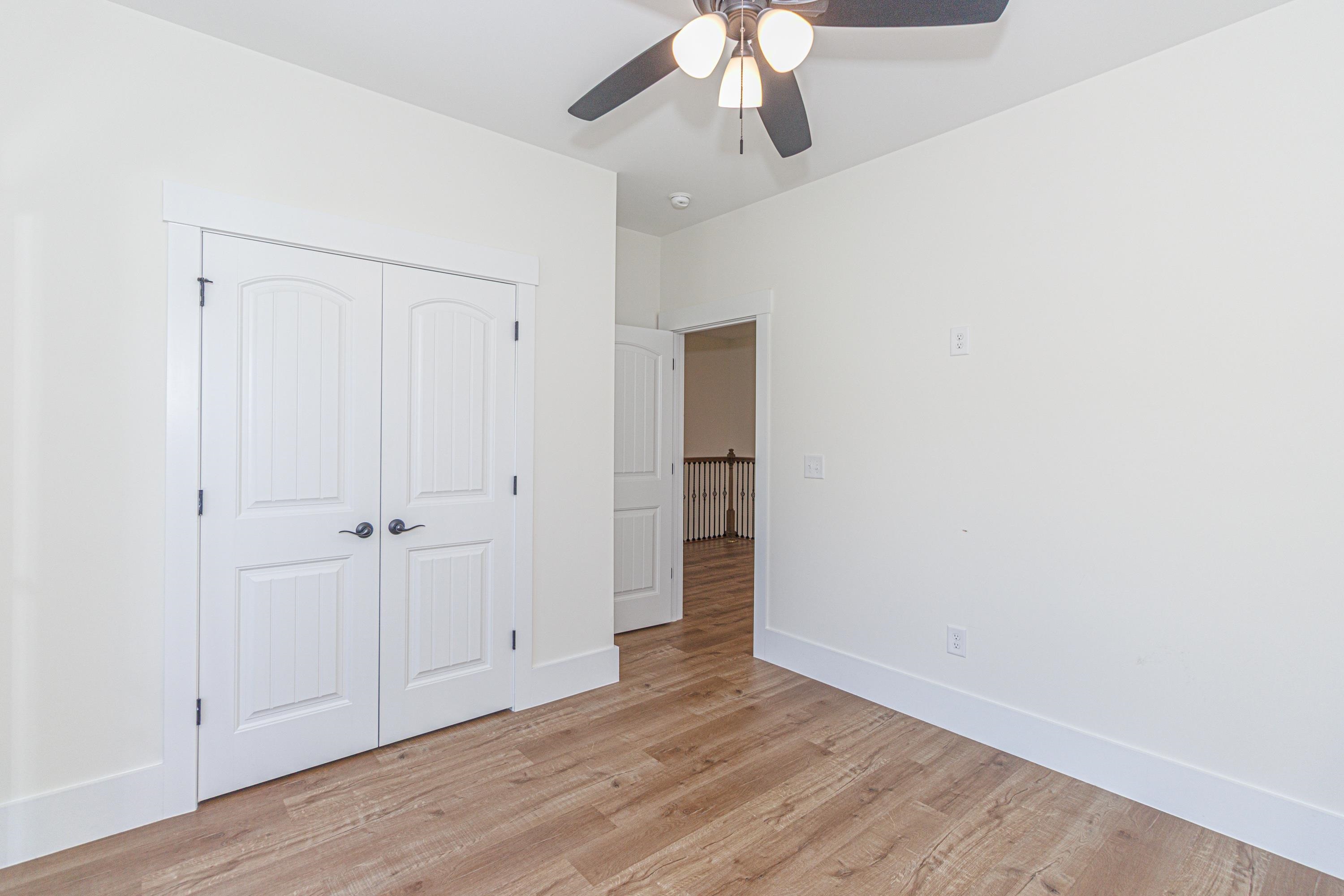 614 B Collins St. Property Photo 24