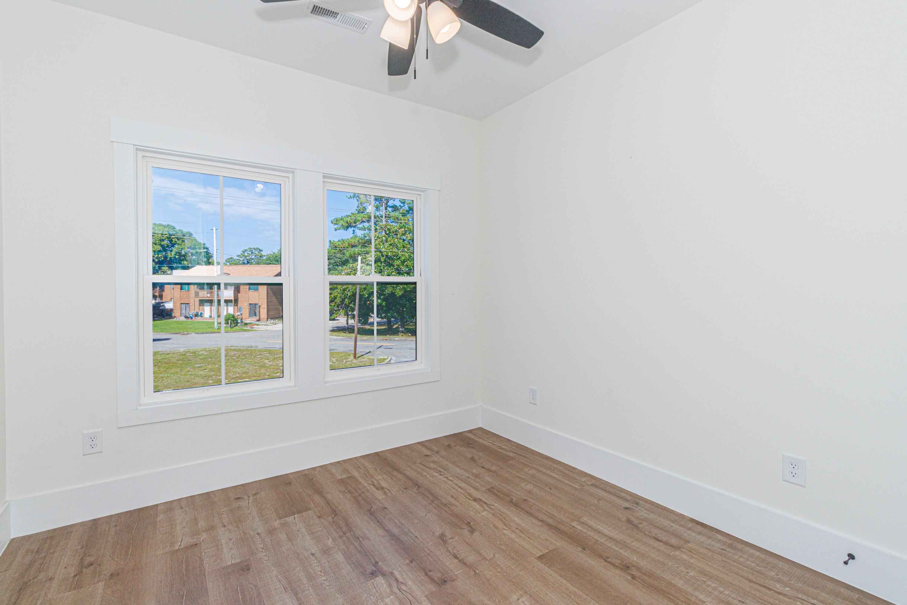 614 B Collins St. Property Photo 26