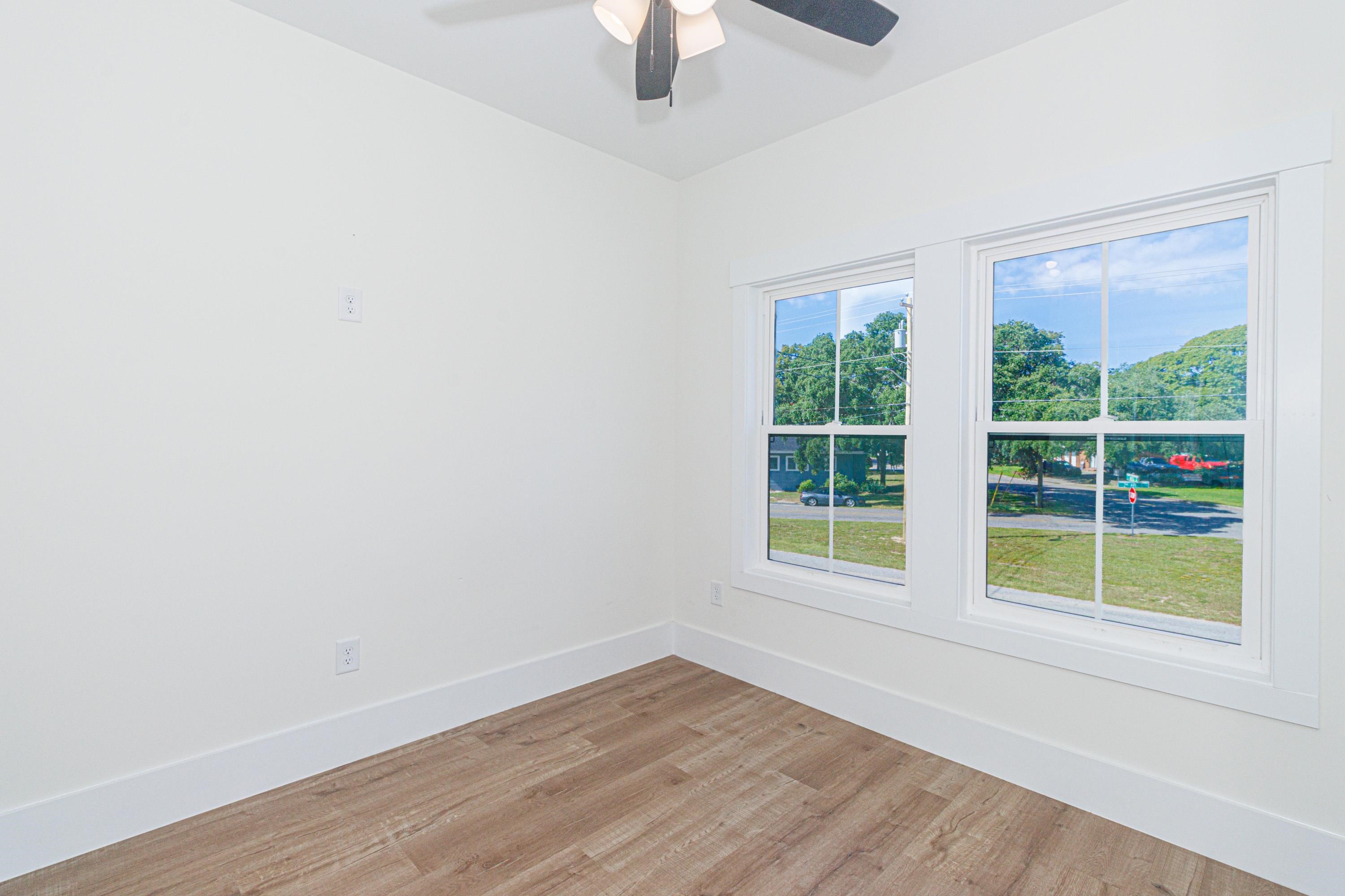 614 B Collins St. Property Photo 27