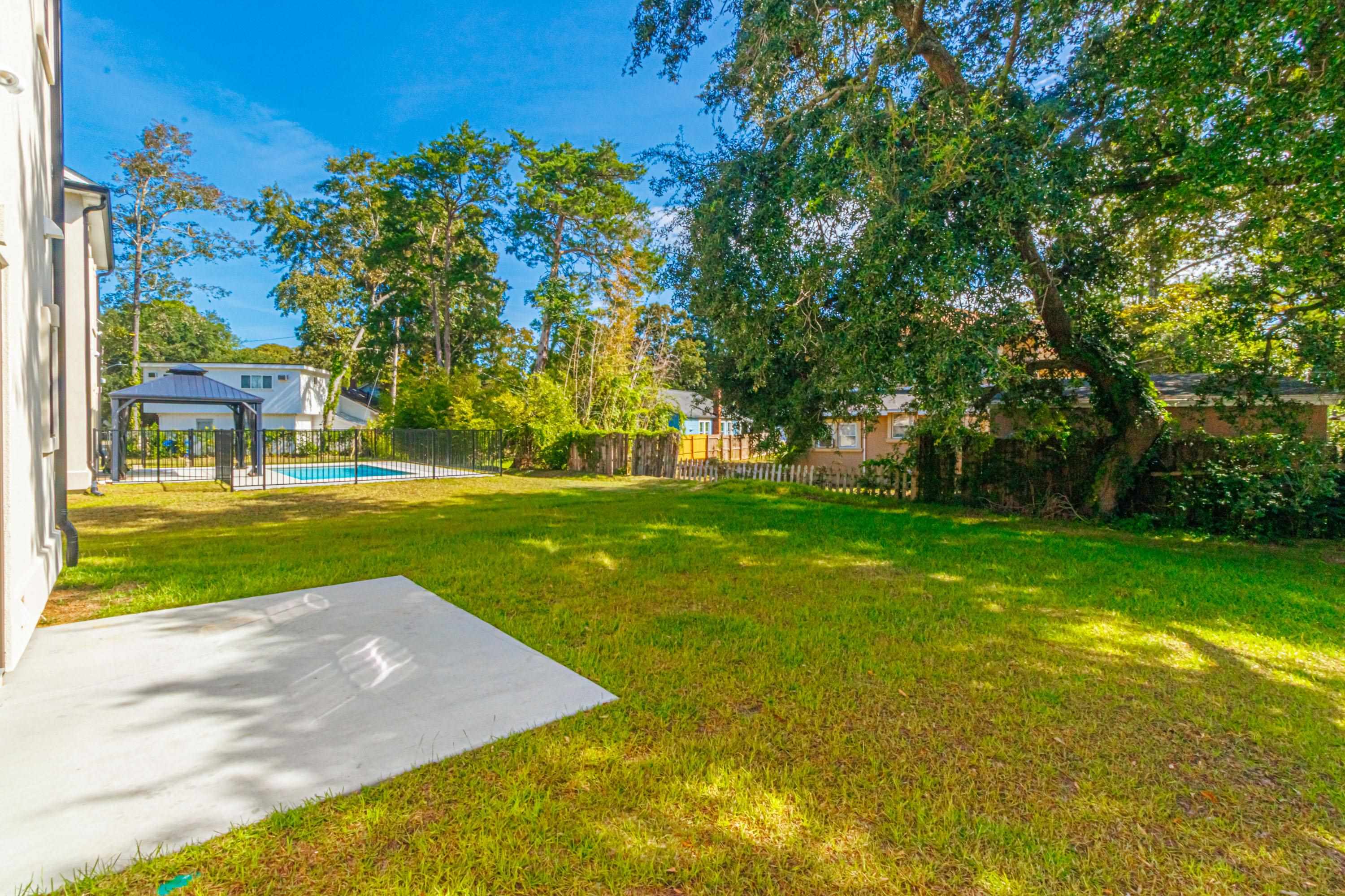 614 B Collins St. Property Photo 41