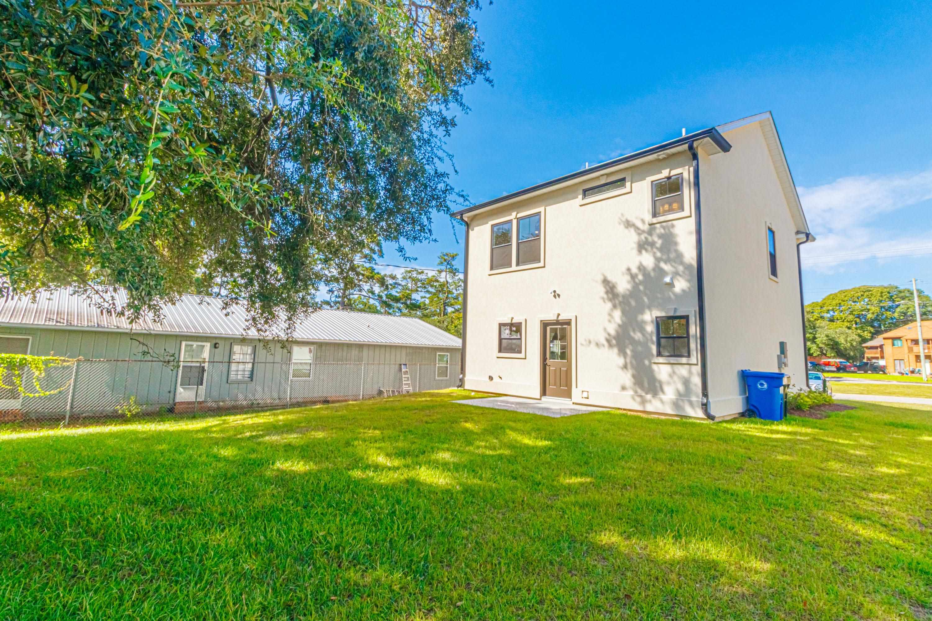 614 B Collins St. Property Photo 43