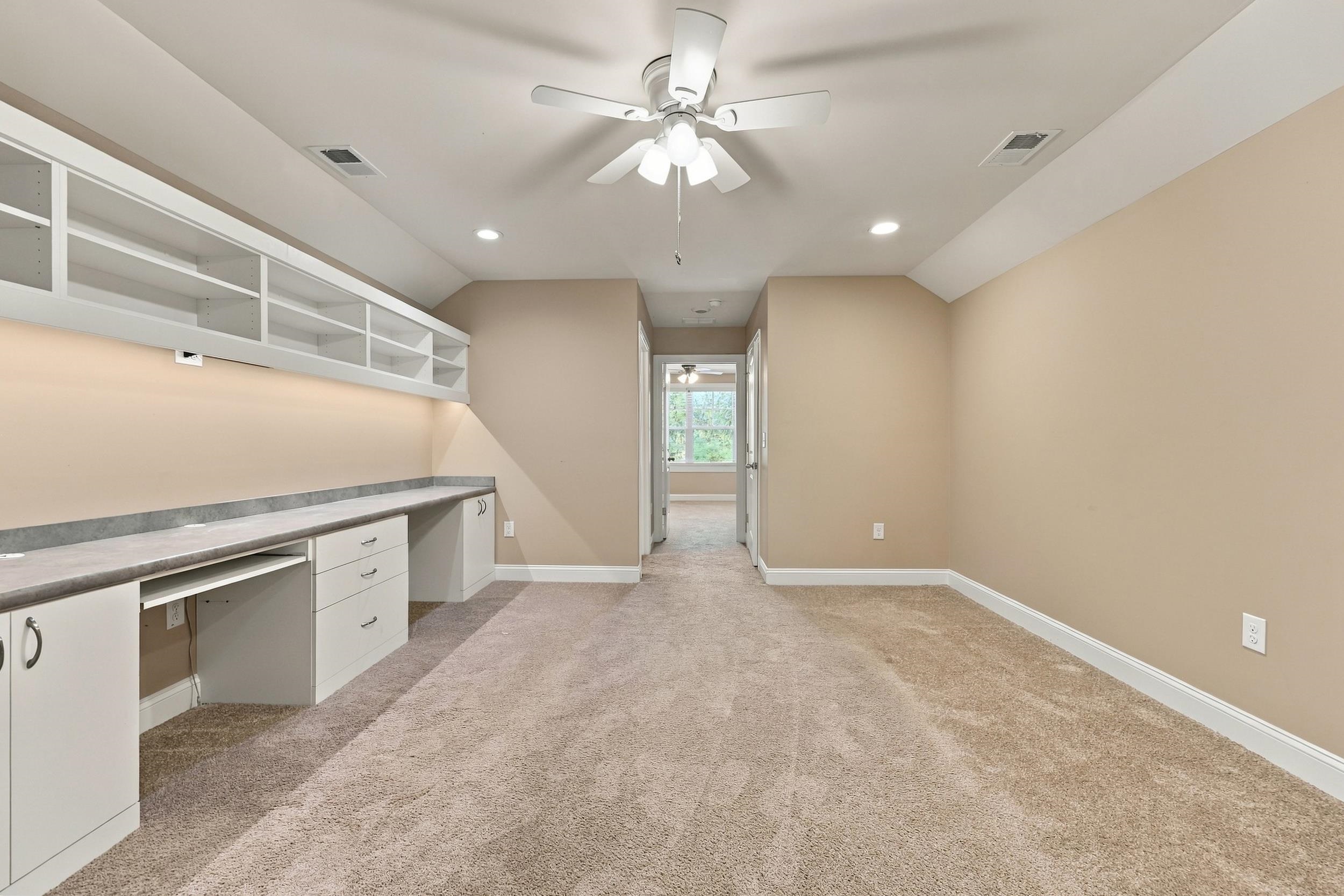 148 Bucky Loop Property Photo 32