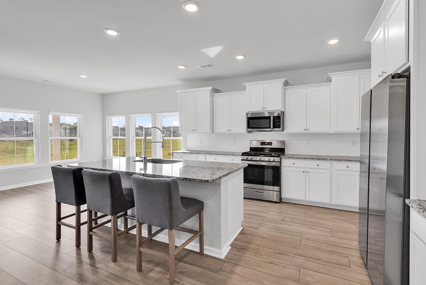 4007 Da Vinci Dr. Property Photo 18