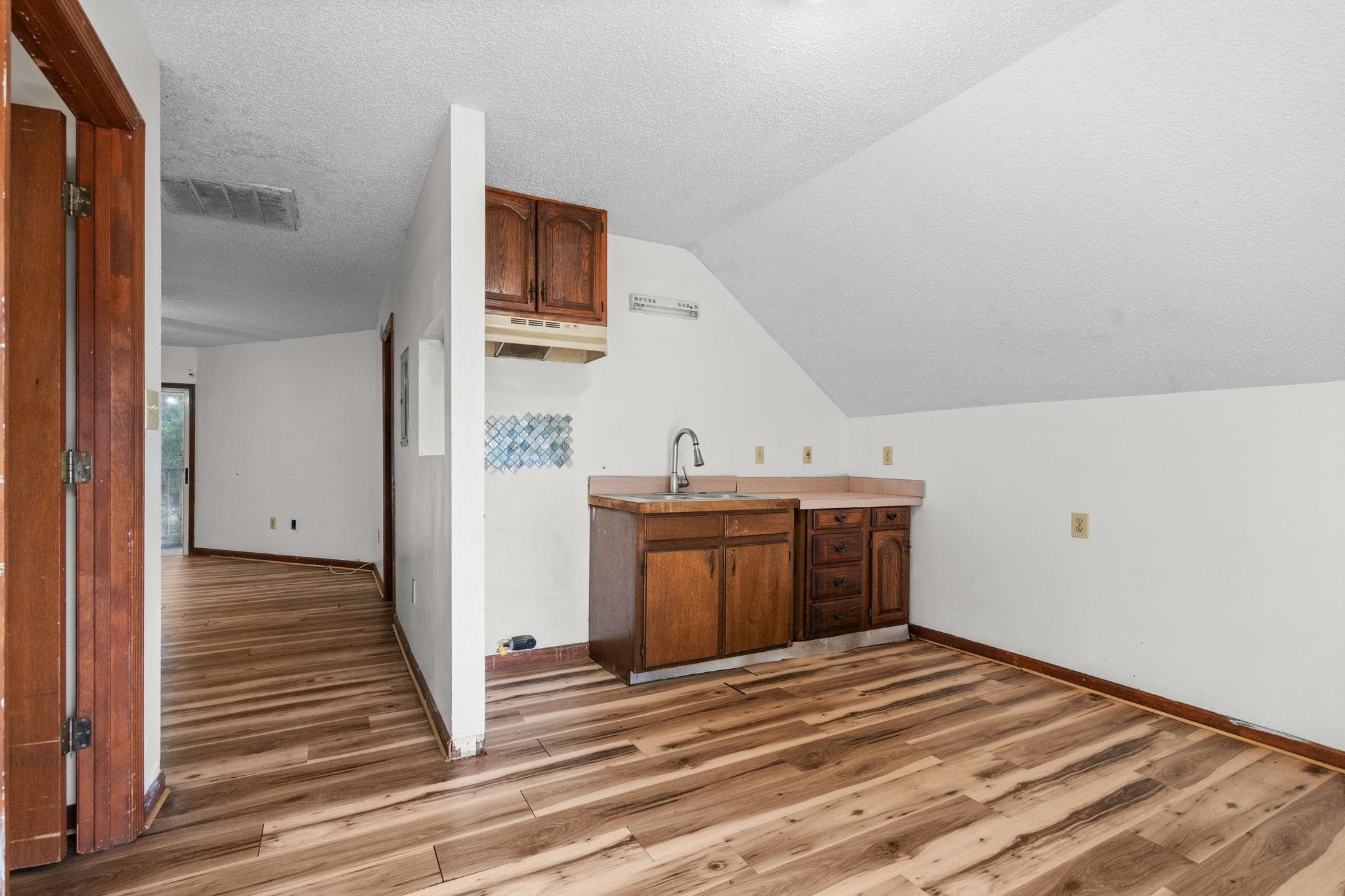 613 Surfside Dr. Property Photo 26